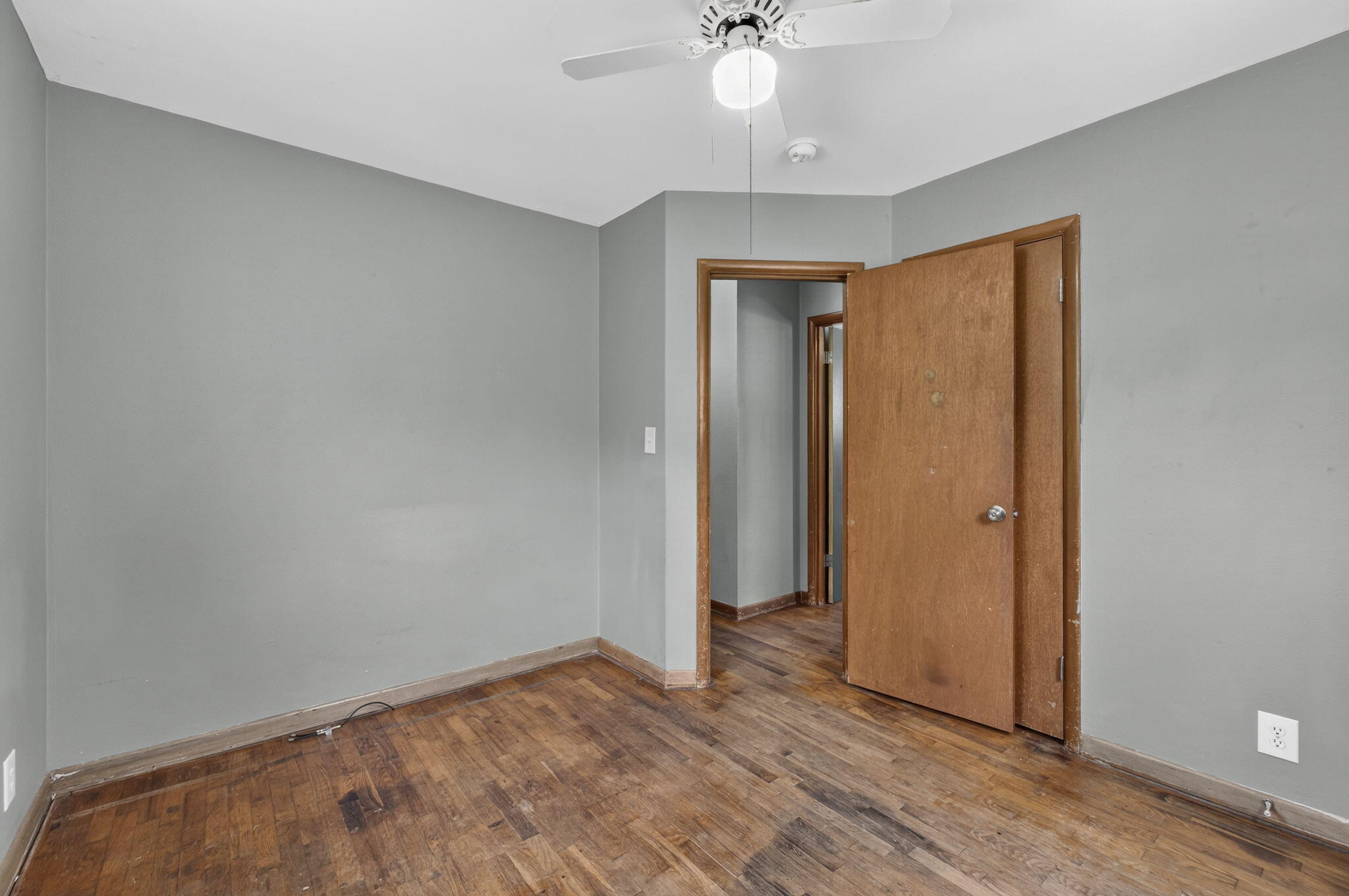 1910 West Scott Street Property Photo 17