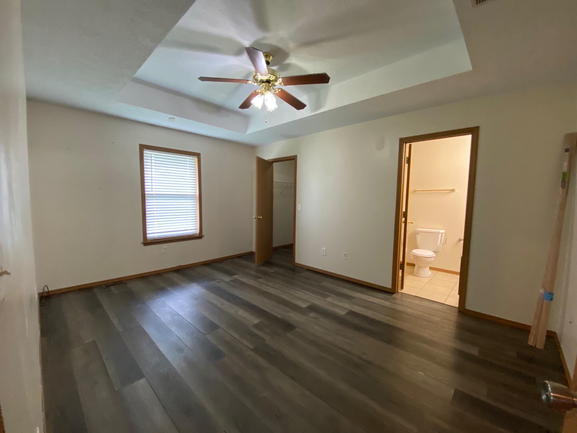 842 West Lorenza Drive Property Photo 7