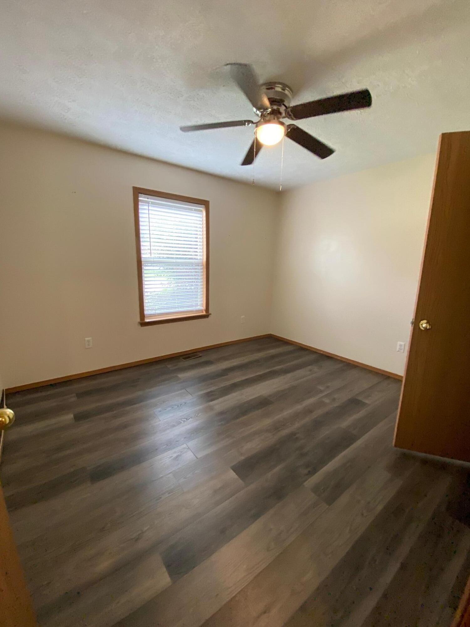 842 West Lorenza Drive Property Photo 9