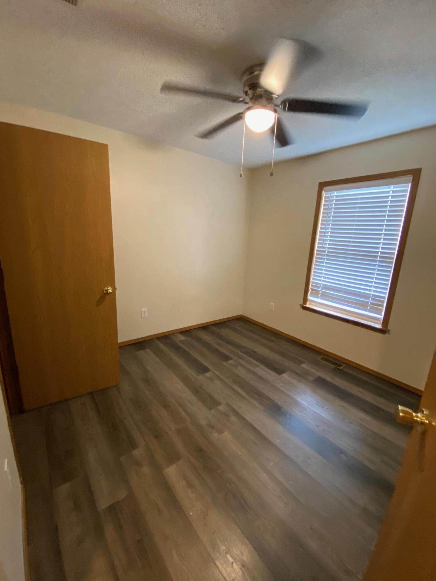 842 West Lorenza Drive Property Photo 10
