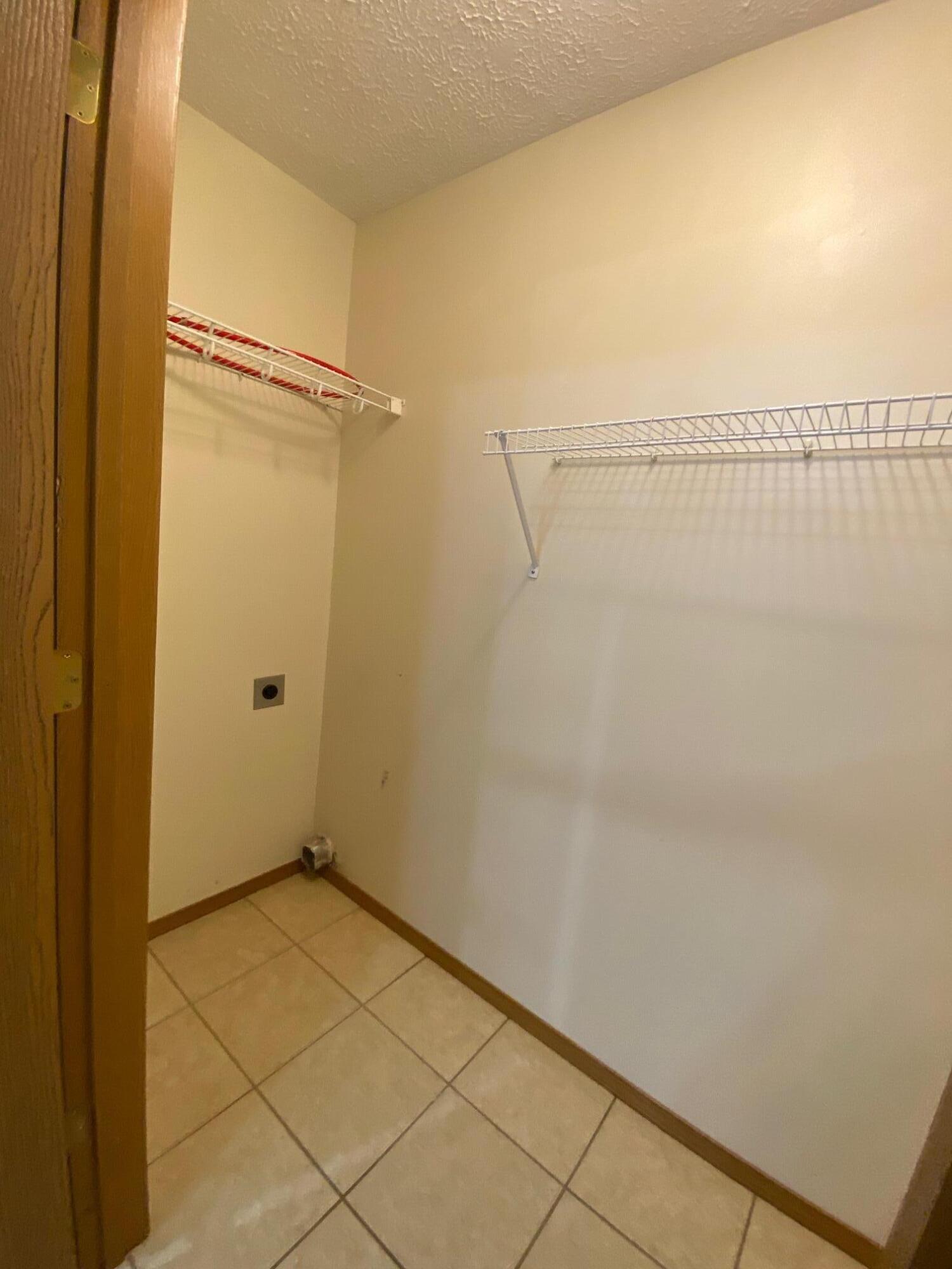 842 West Lorenza Drive Property Photo 12