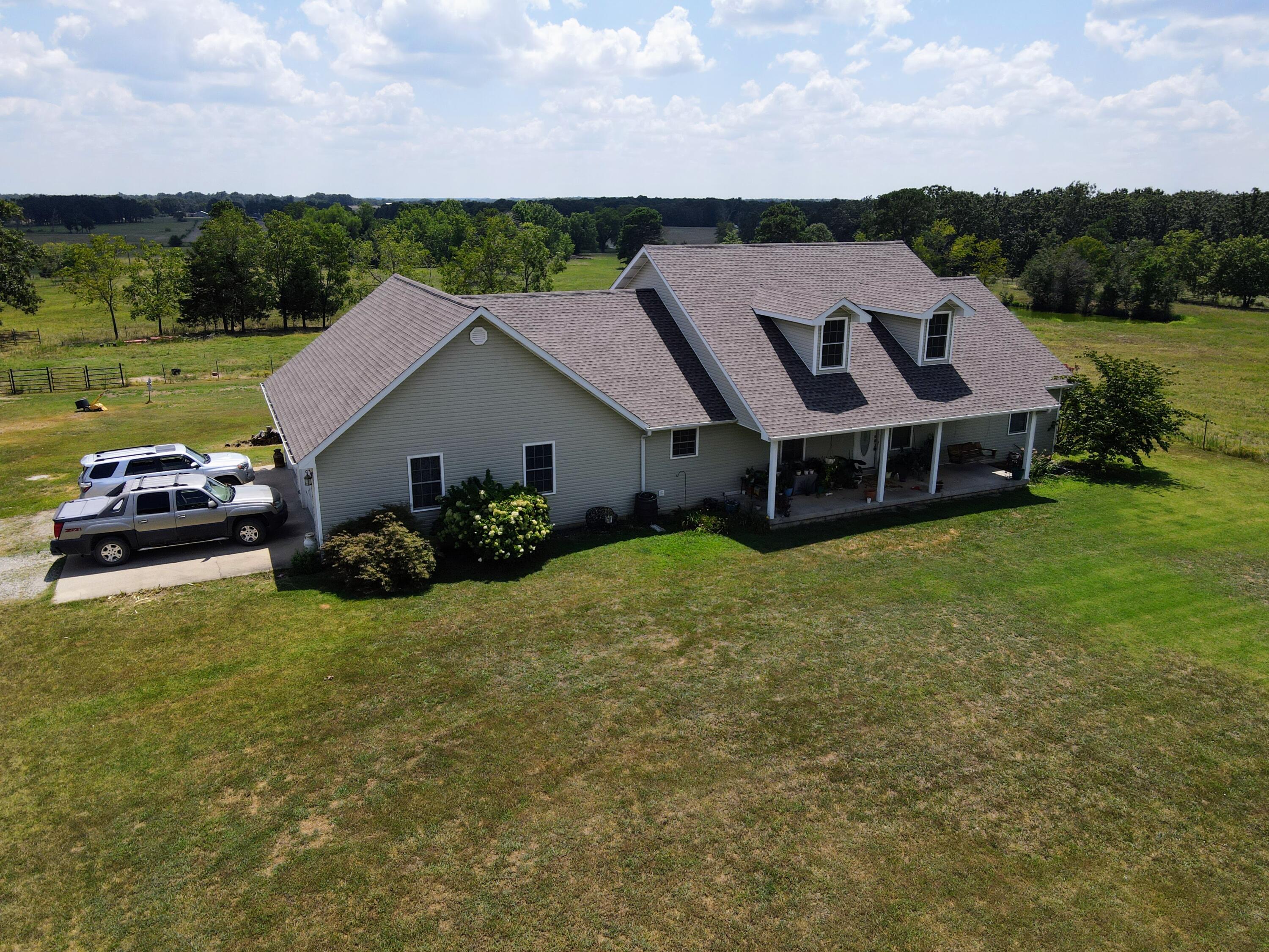 4534 County Road 7000 Property Photo 5