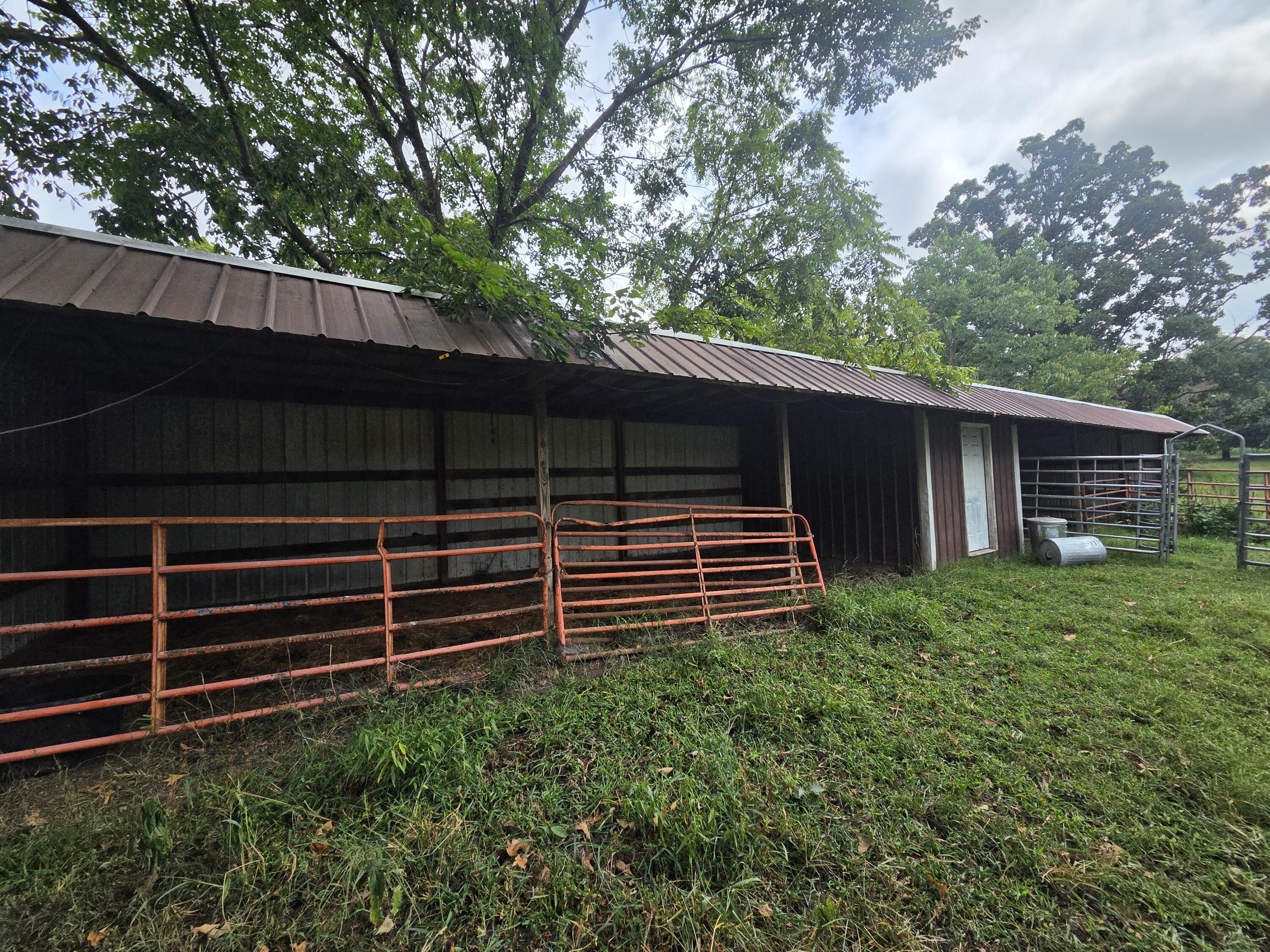 4534 County Road 7000 Property Photo 13
