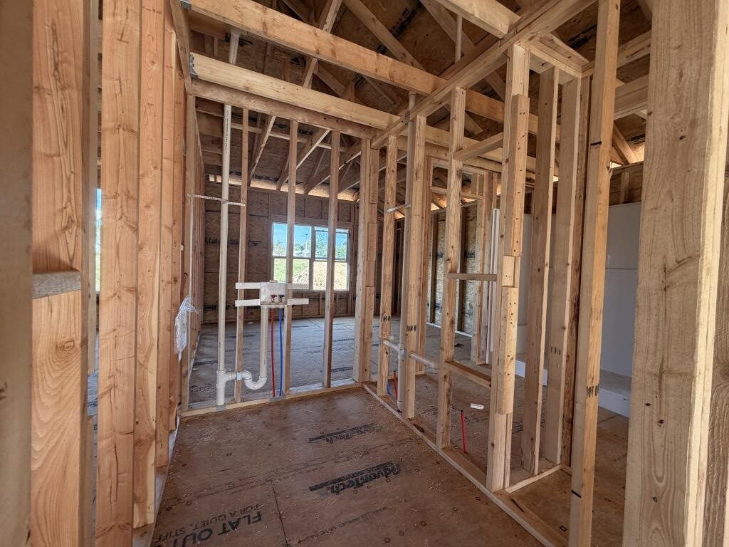 438 Pebblestone Street Property Photo 6