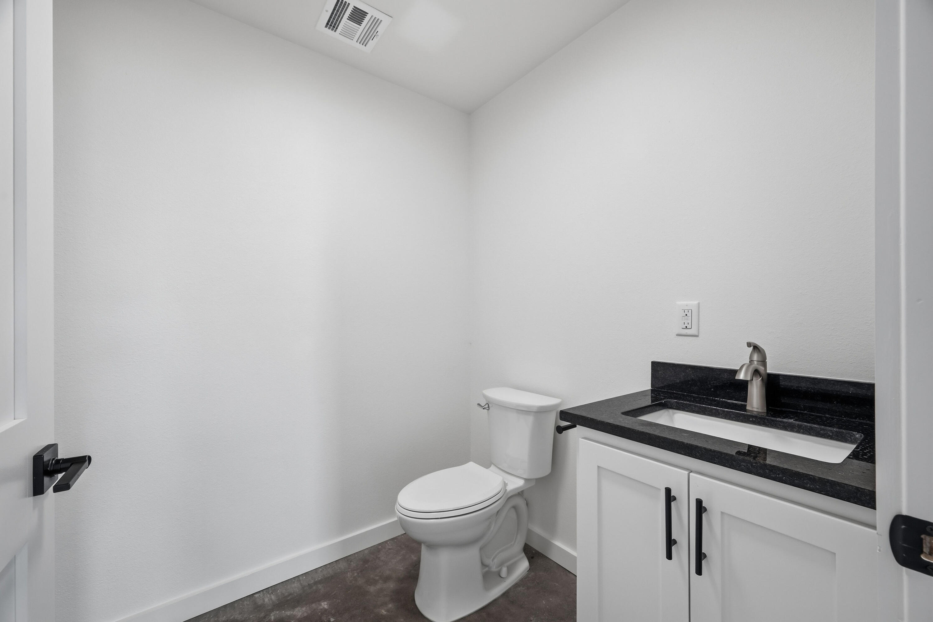 13225 Jay Drive Ste 2 Property Photo 15