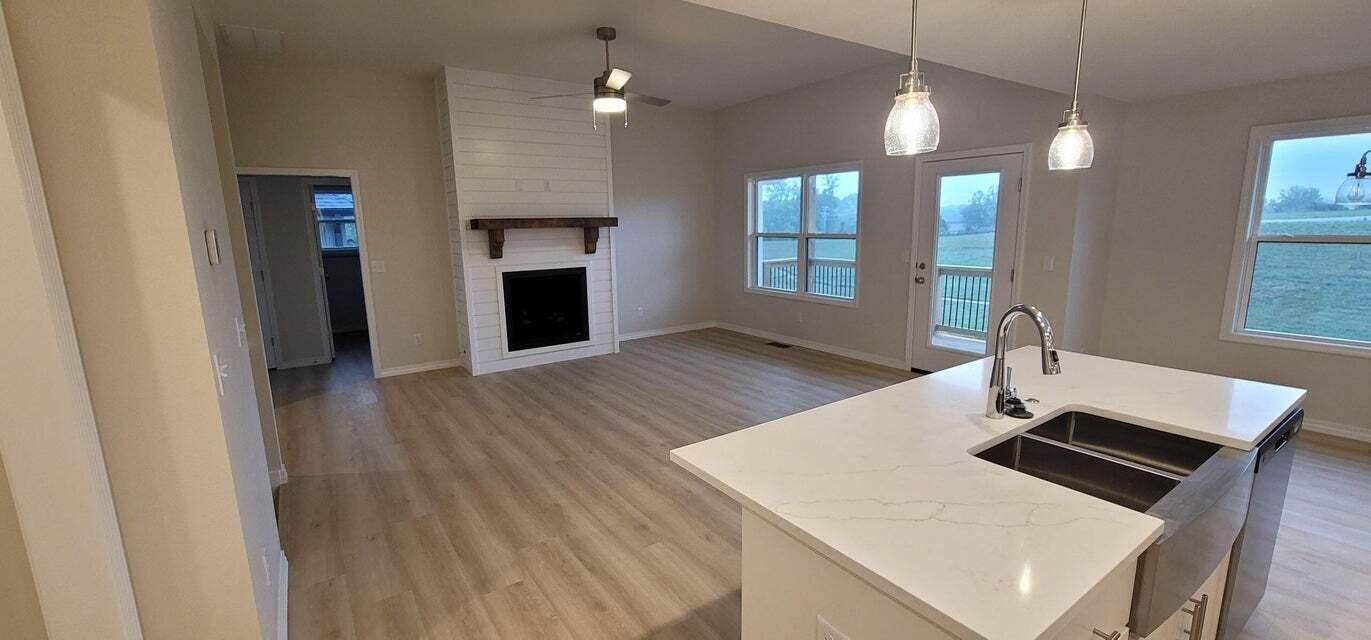 625 West Arbor Glenn Drive Property Photo 3