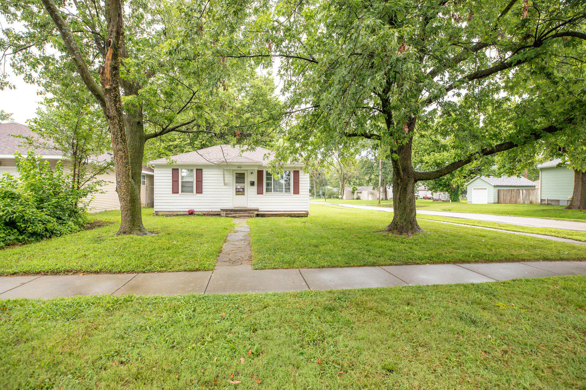 1401 West Florida Street Property Photo 1