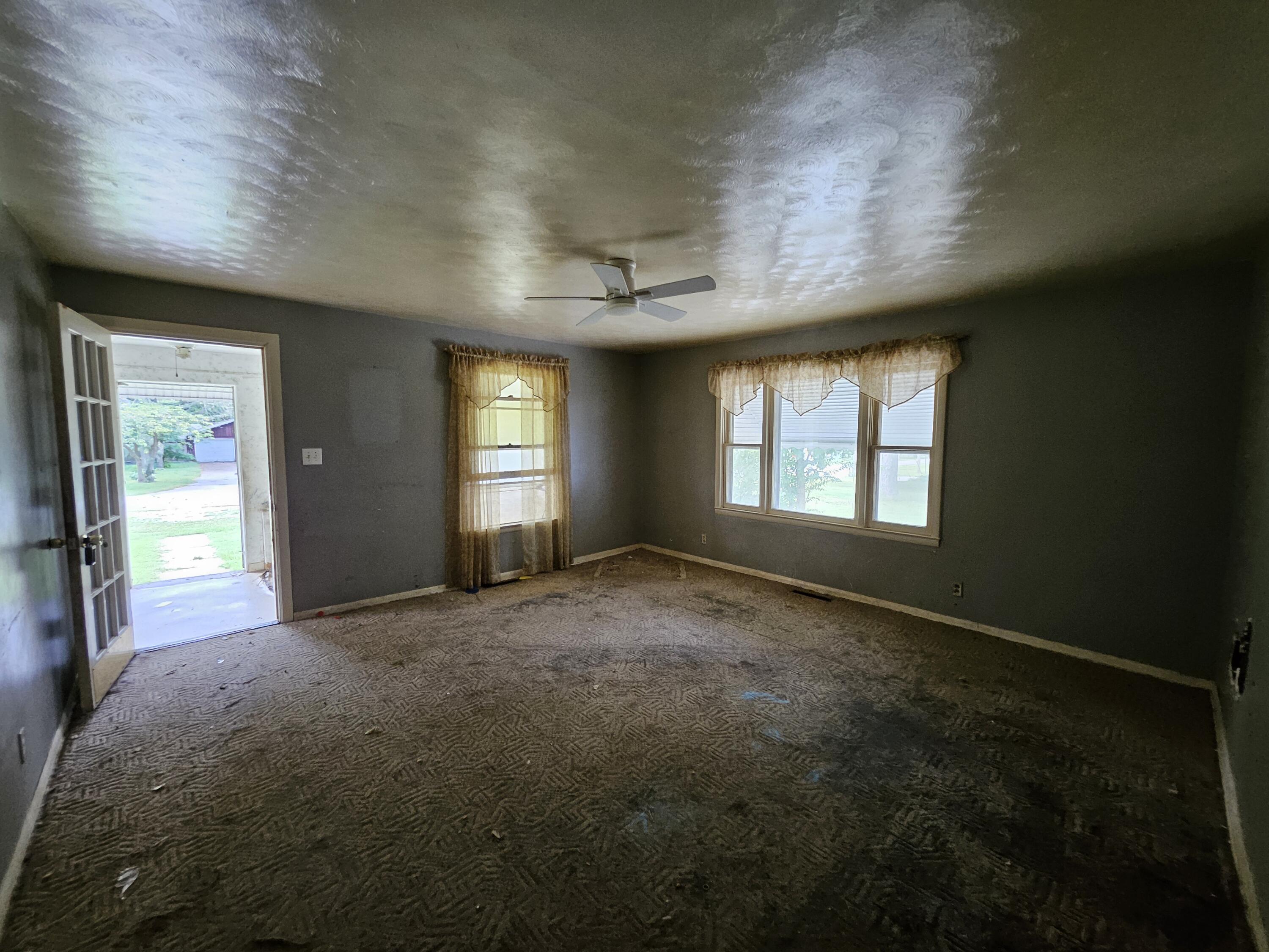 302 South Chicago Avenue Property Photo 3
