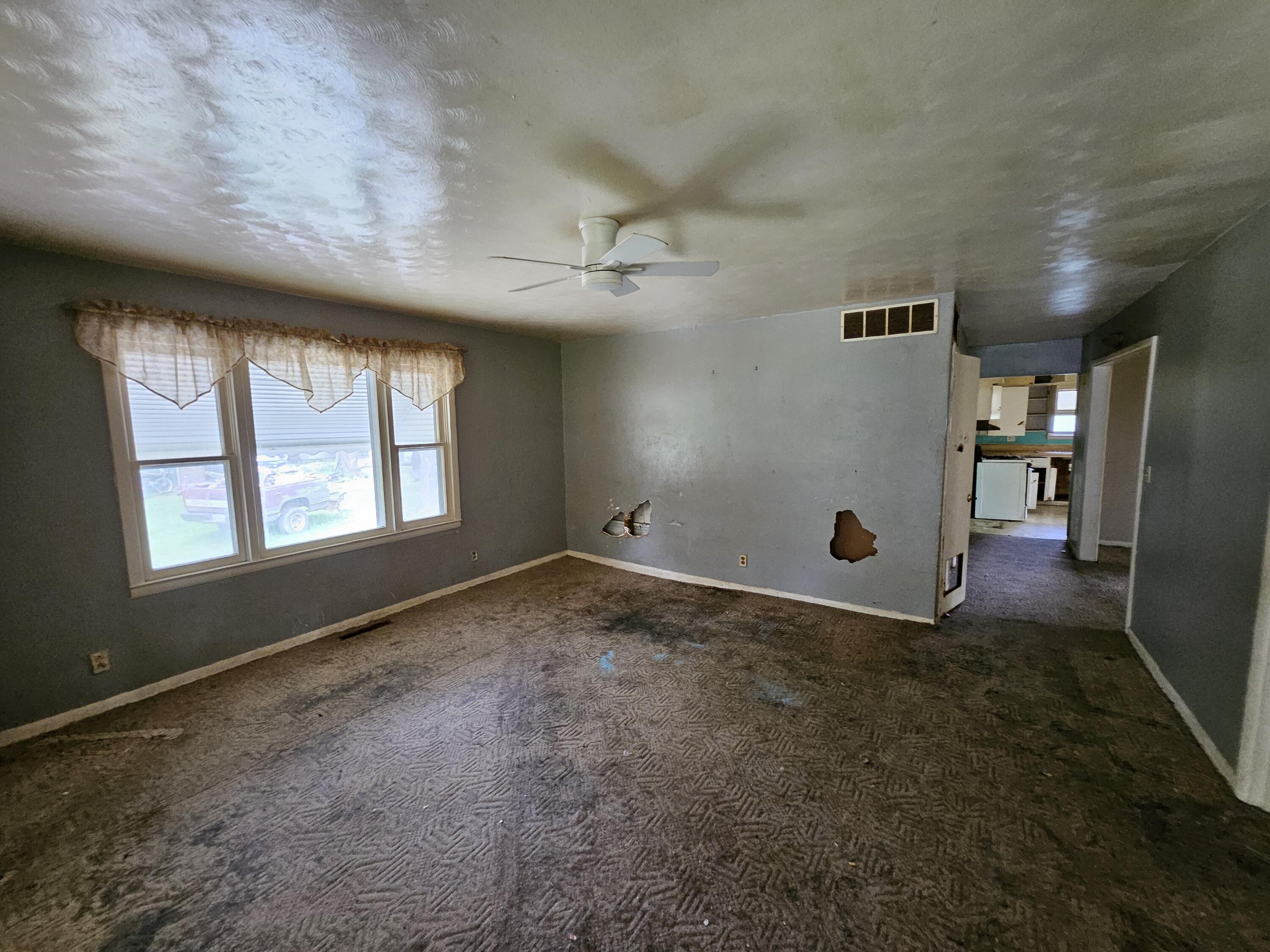 302 South Chicago Avenue Property Photo 4