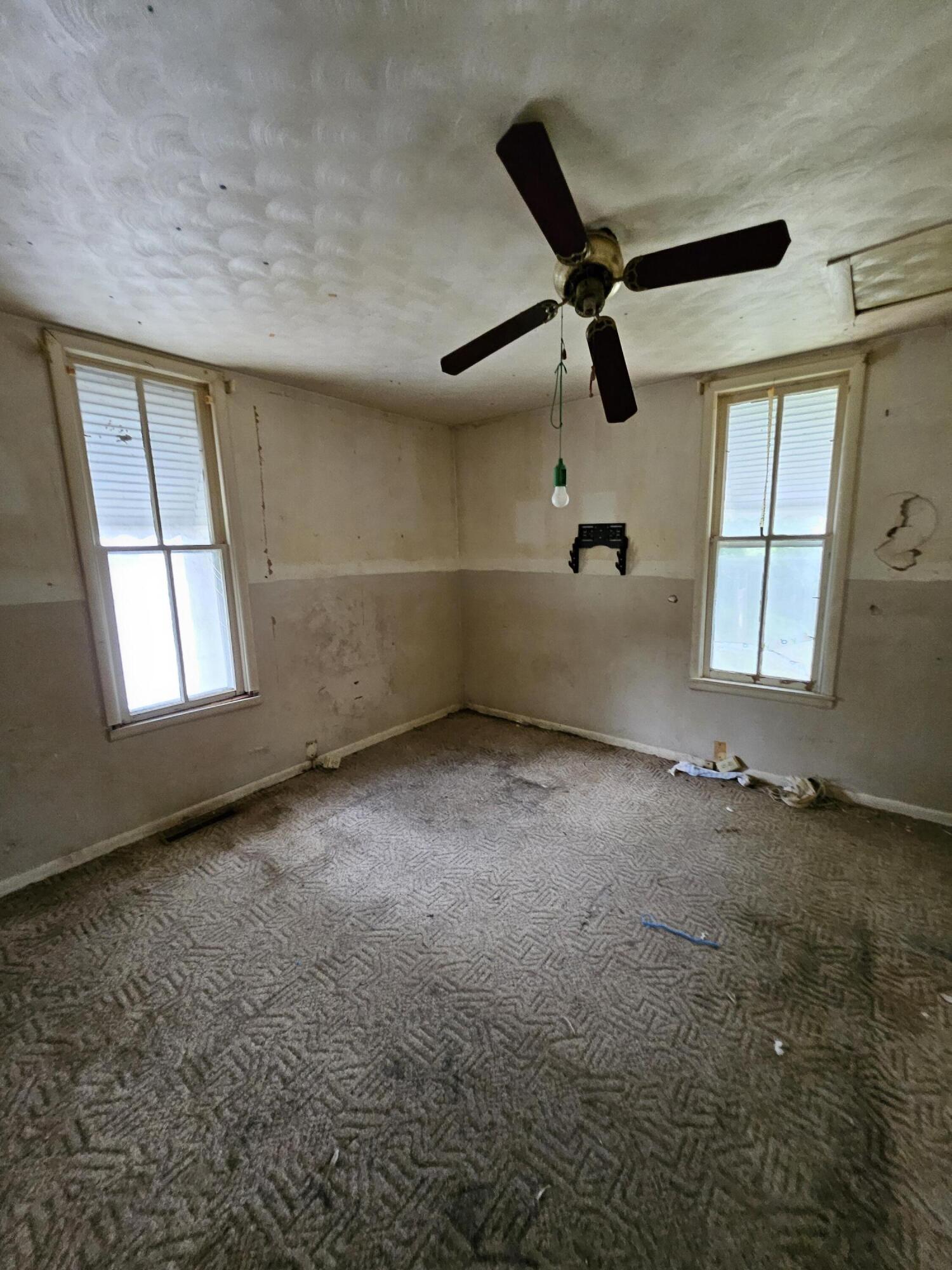 302 South Chicago Avenue Property Photo 9