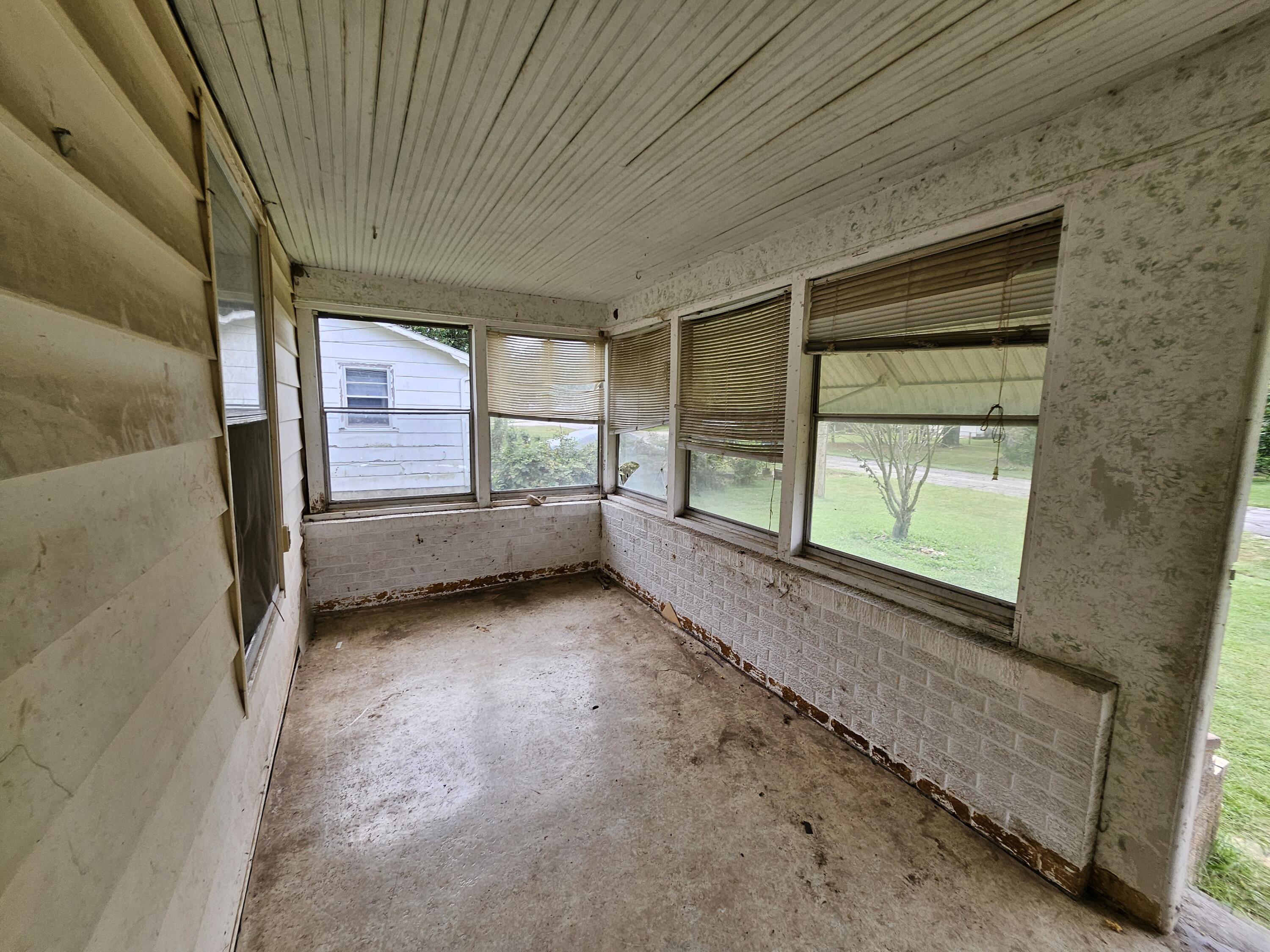 302 South Chicago Avenue Property Photo 14