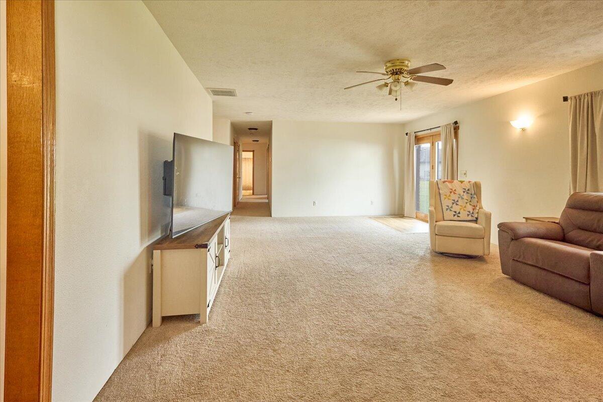1603 Davis Circle Property Photo 12