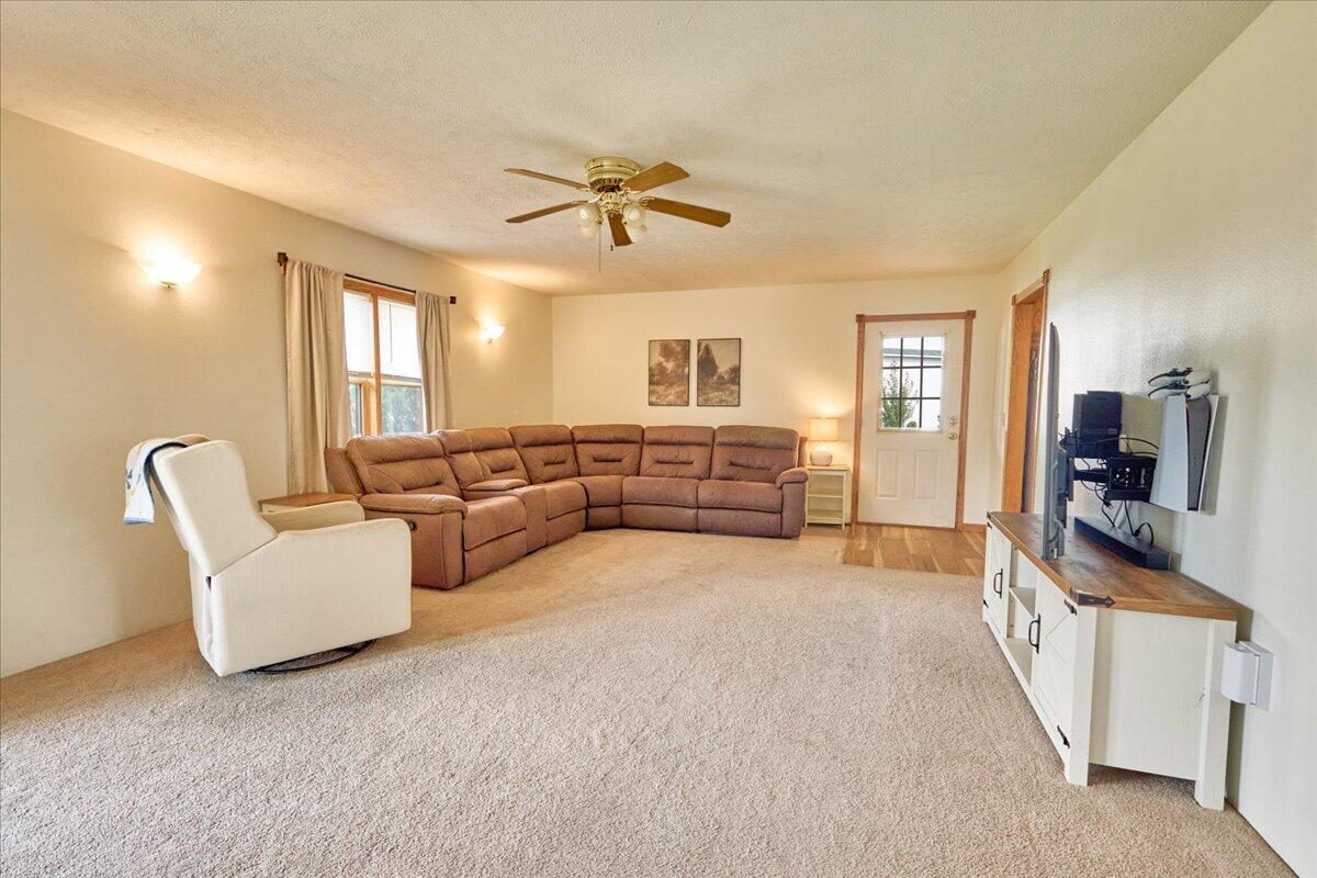 1603 Davis Circle Property Photo 13
