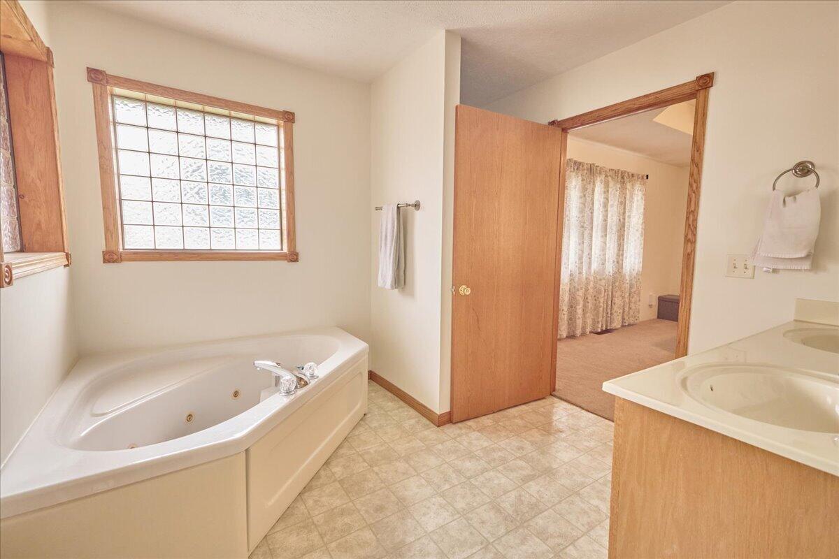 1603 Davis Circle Property Photo 26