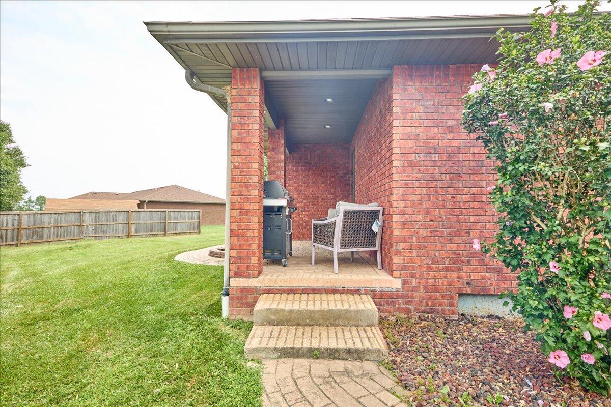 1603 Davis Circle Property Photo 32