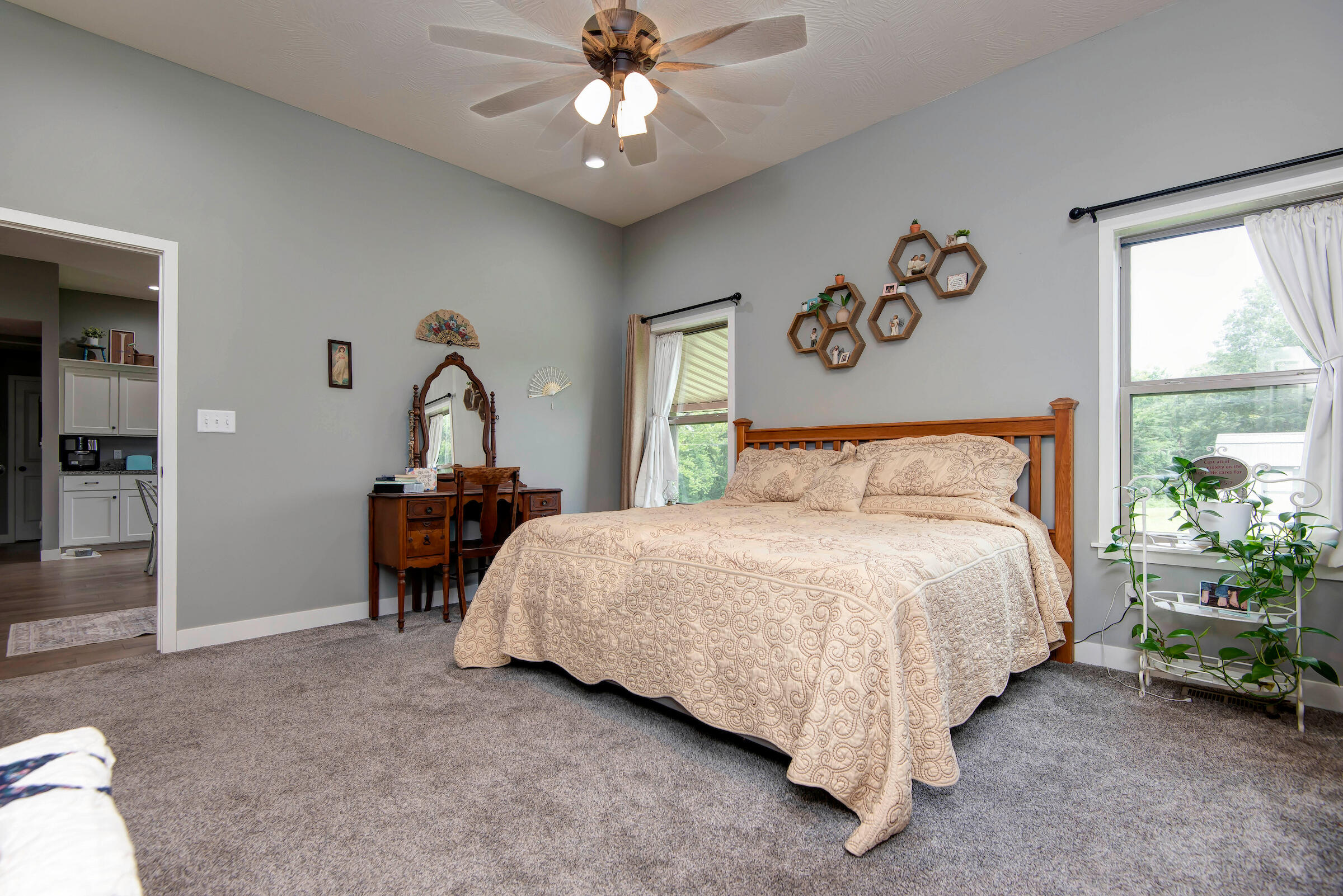 712 Birdsong Lane Property Photo 13