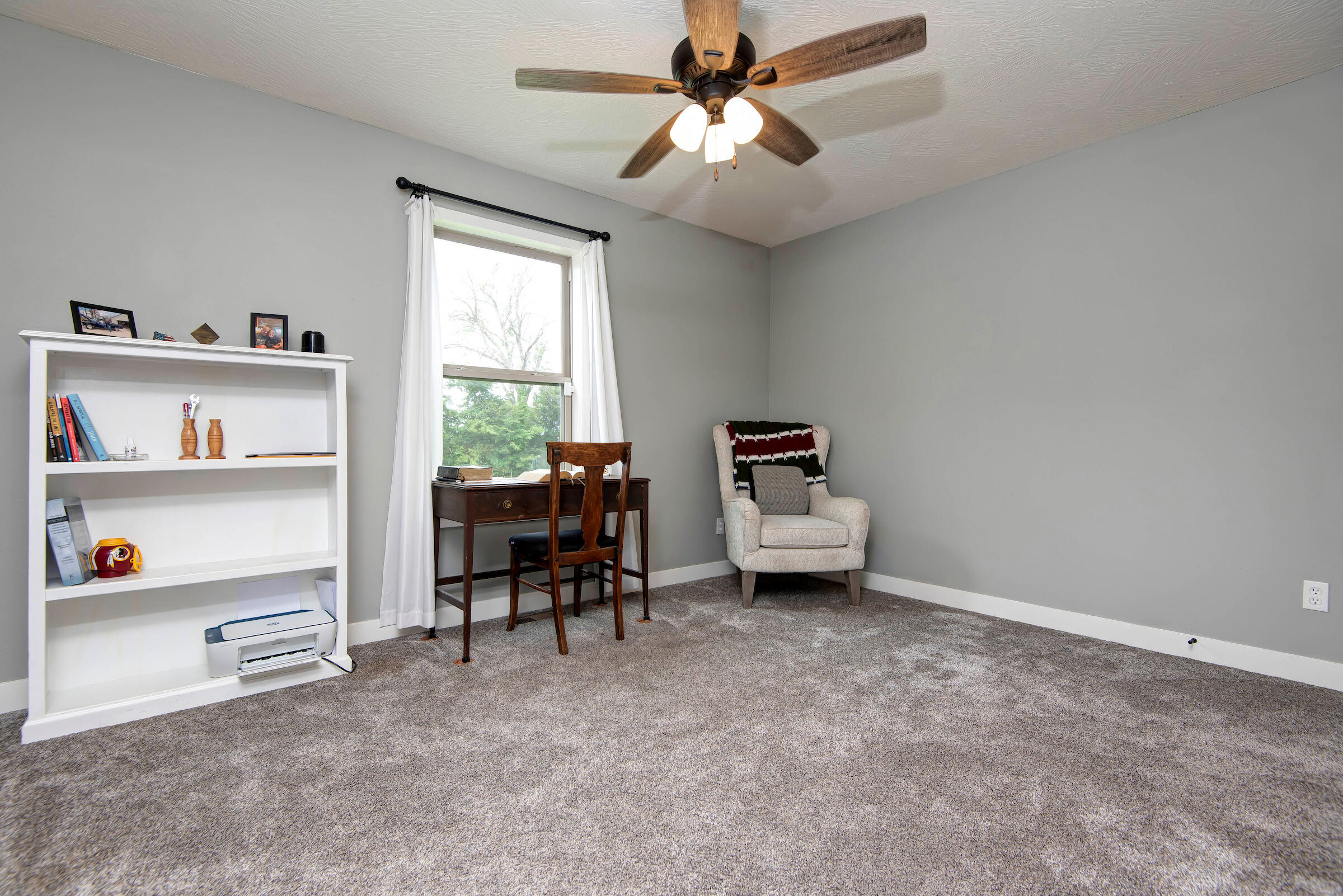 712 Birdsong Lane Property Photo 18