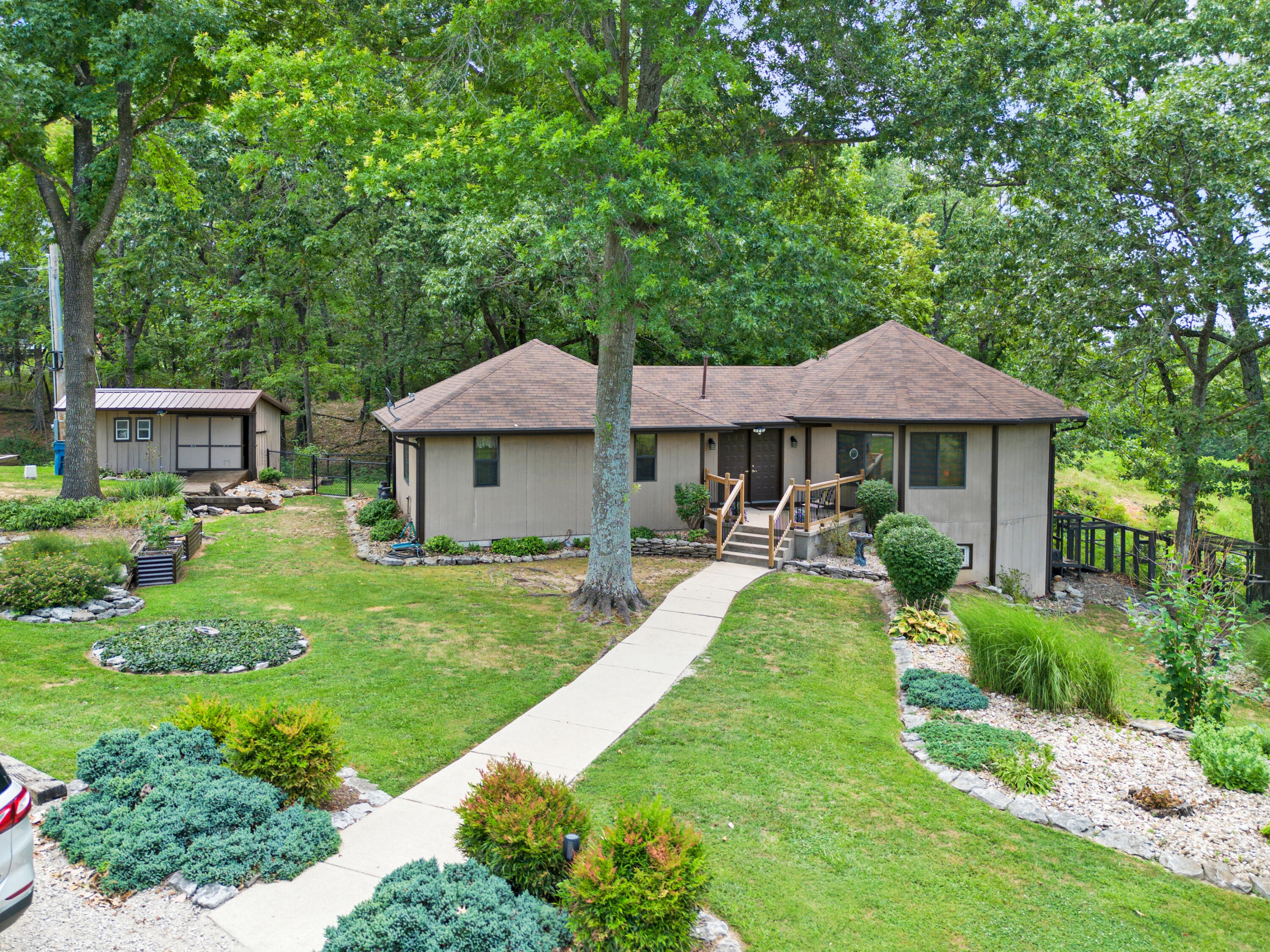 218 Reno Hollow Road Property Photo 2
