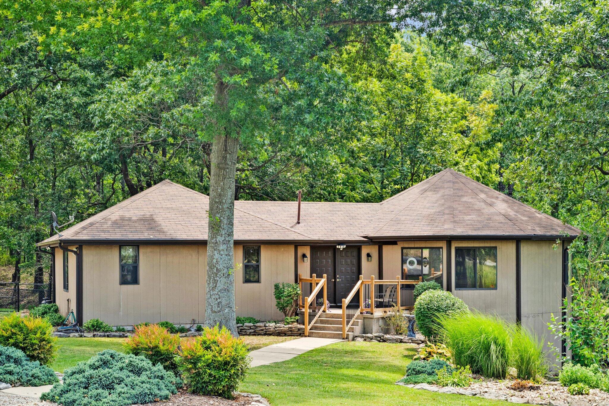 218 Reno Hollow Road Property Photo 3