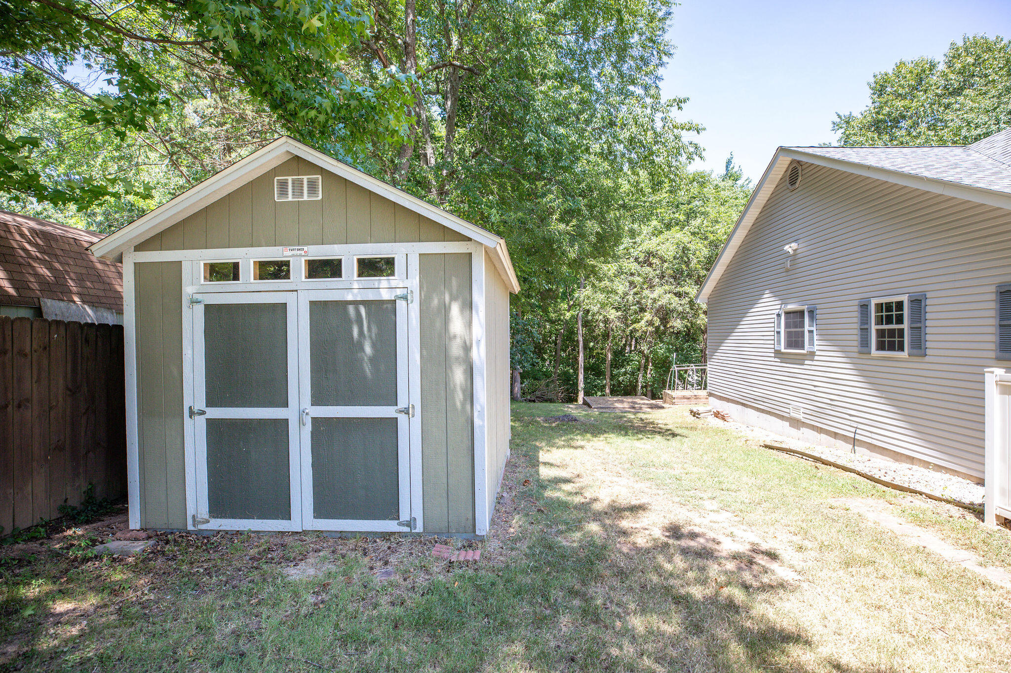 186 Holyoke Street Property Photo 4