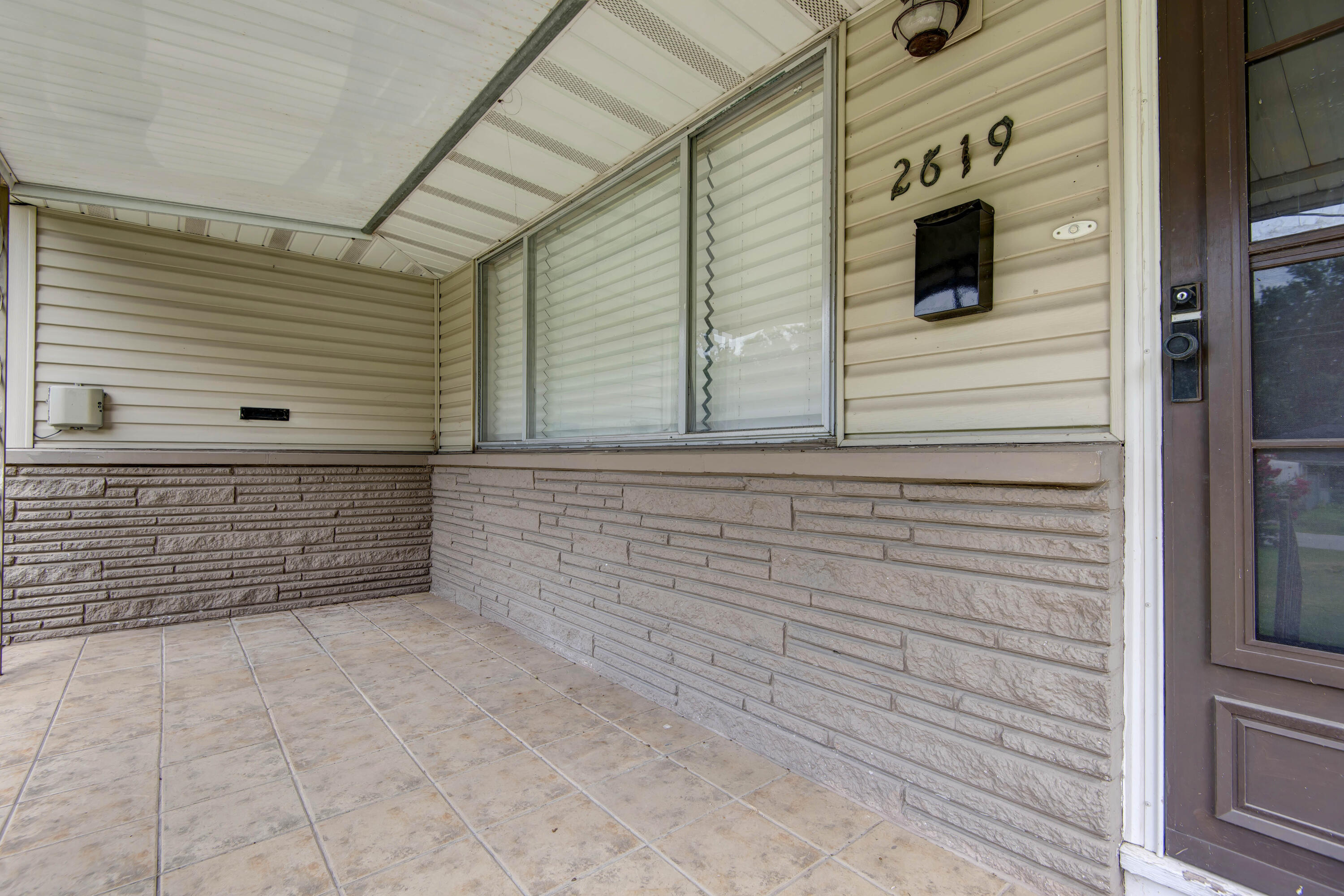 2619 East Stanford Street Property Photo 3