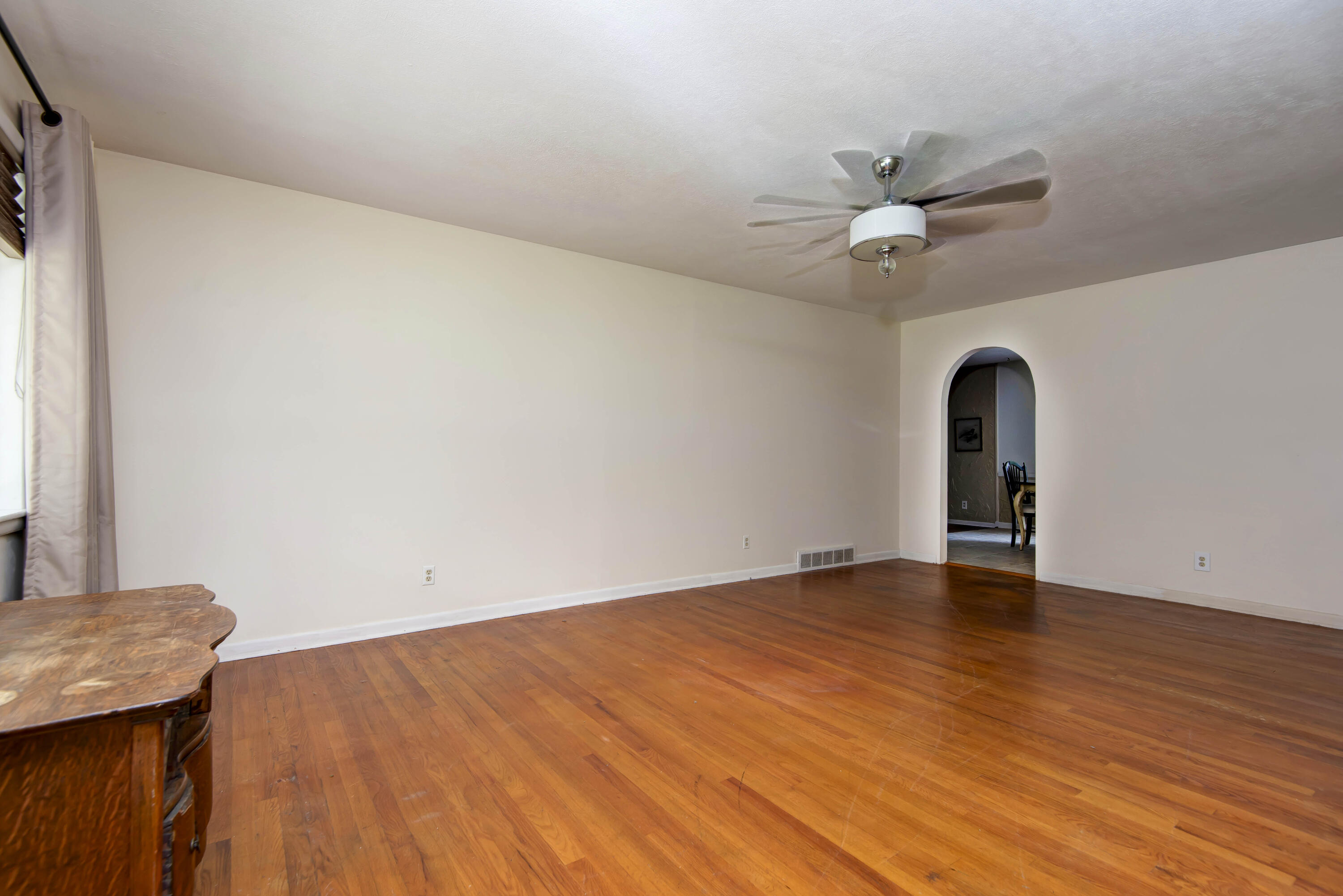 2619 East Stanford Street Property Photo 6