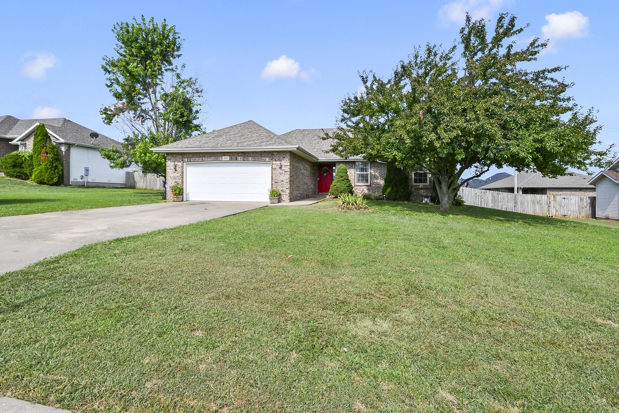 949 Megan Lane Property Photo 4