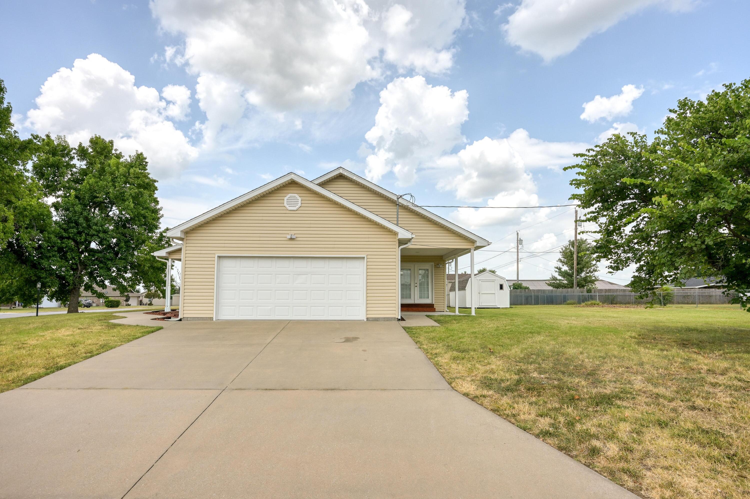 2515 Indiana Avenue Property Photo 37