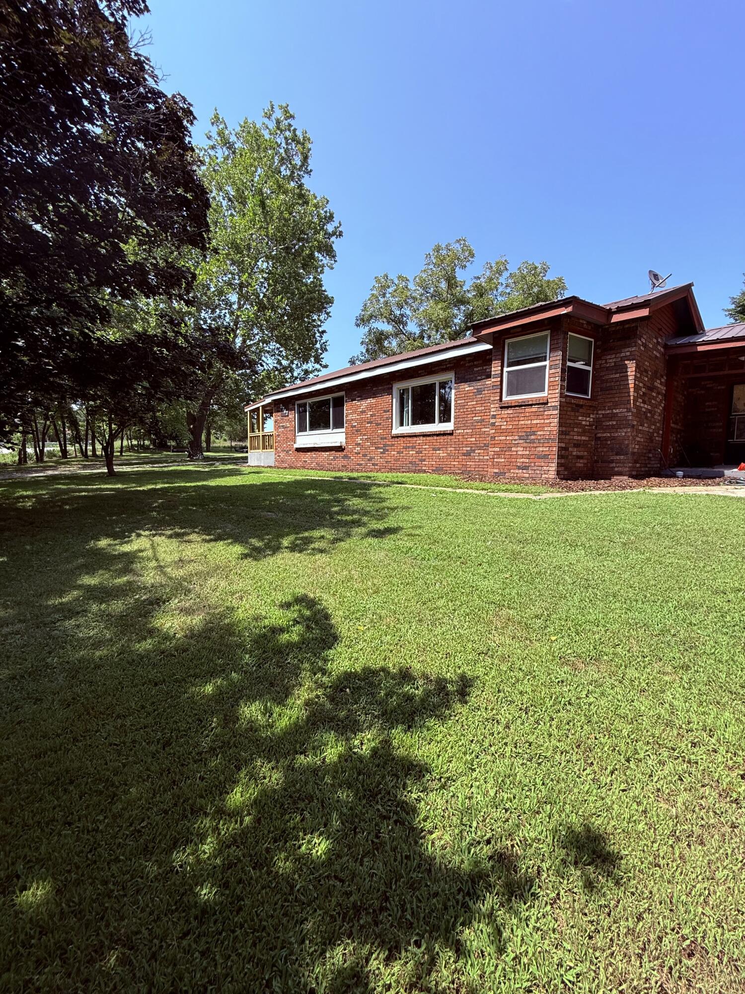 5787 Highway 63 Property Photo 3