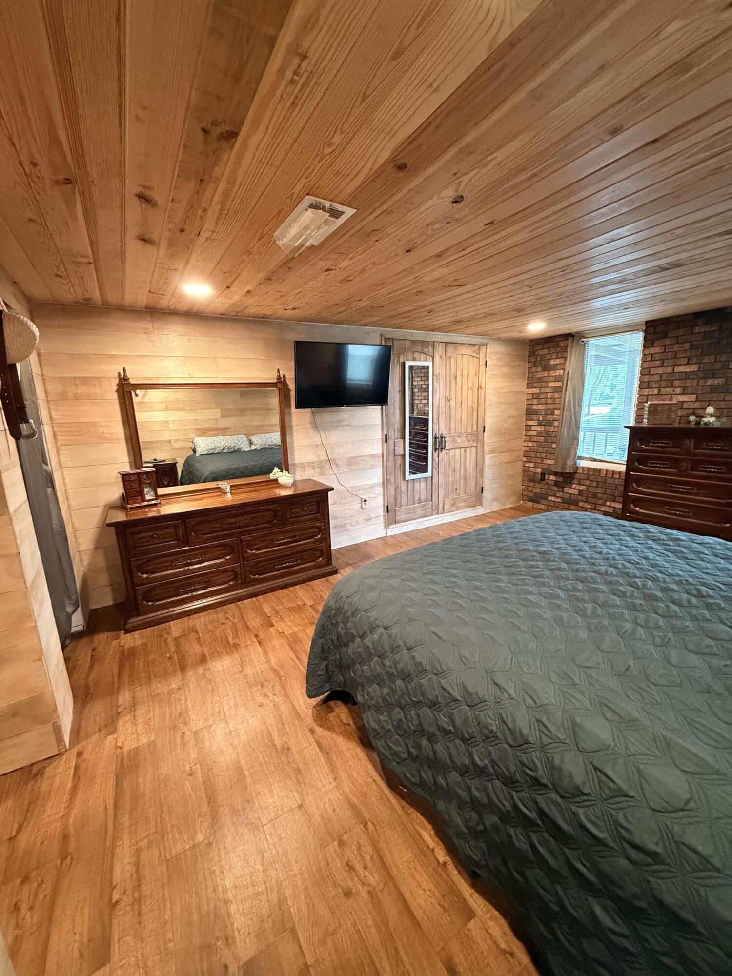 5787 Highway 63 Property Photo 20