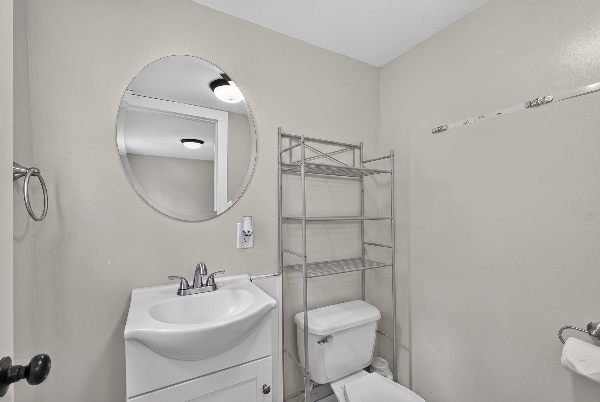 1040 West State Street Property Photo 17