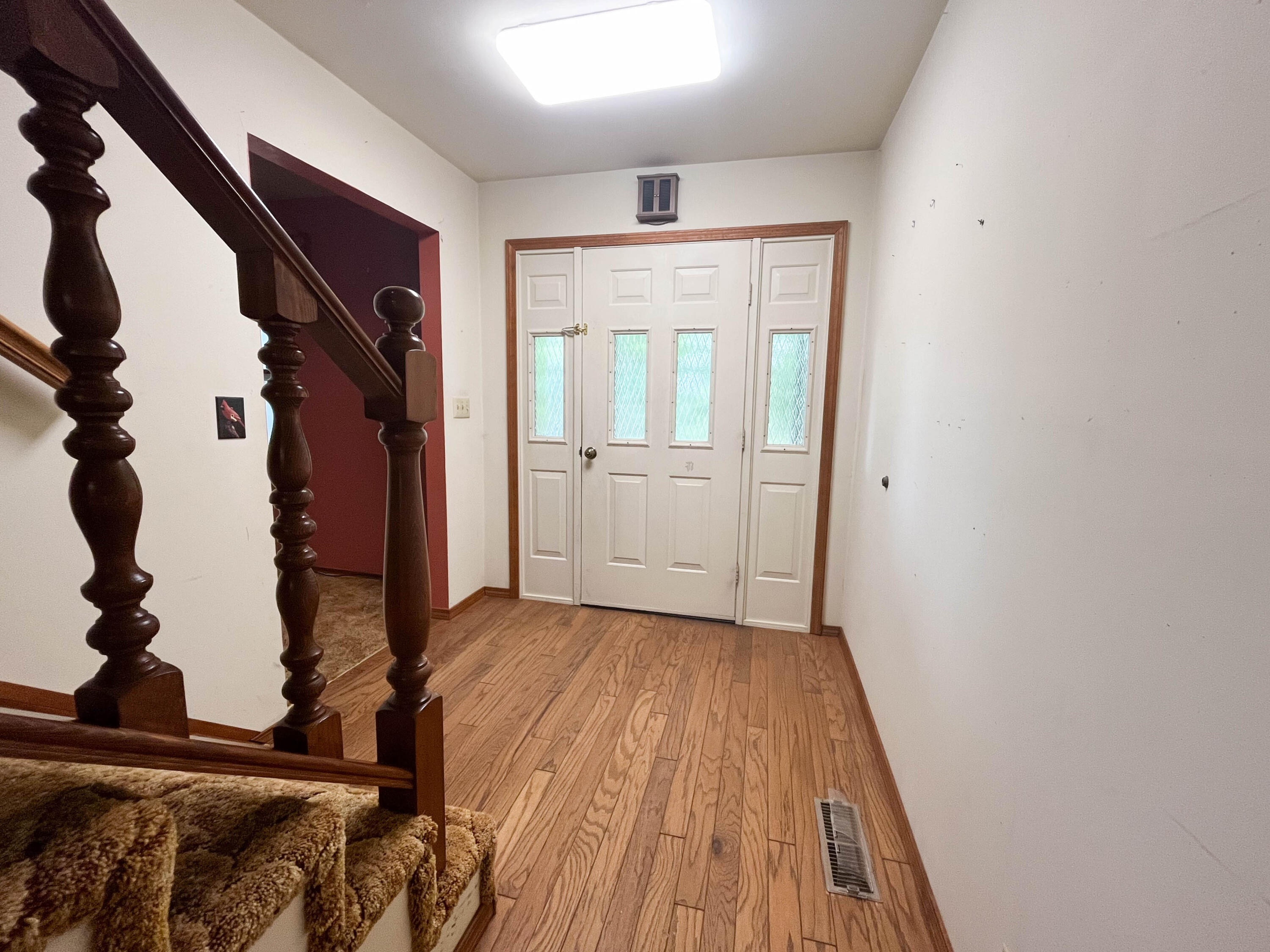 7704 County Road 2770 Property Photo 4