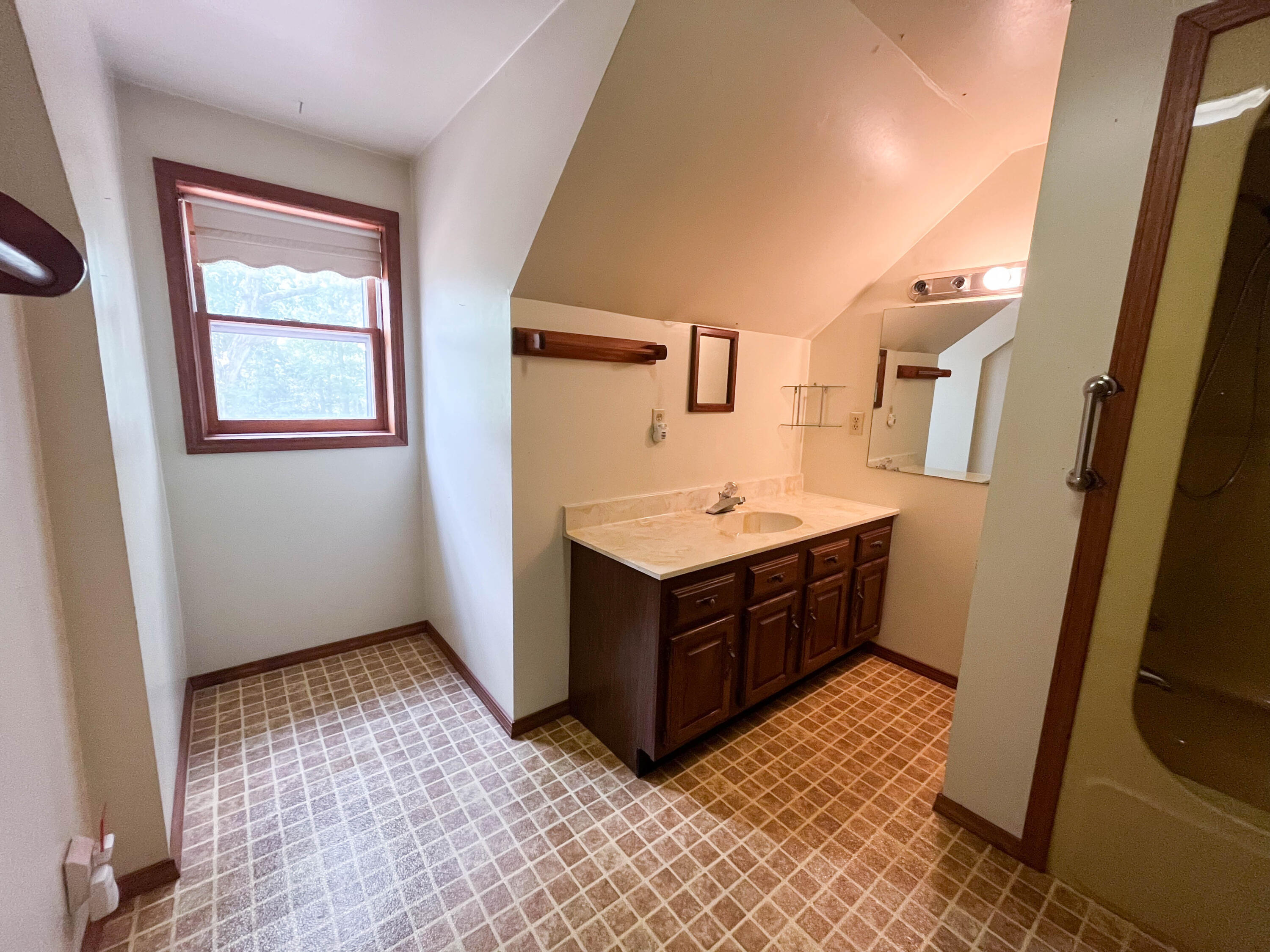 7704 County Road 2770 Property Photo 32