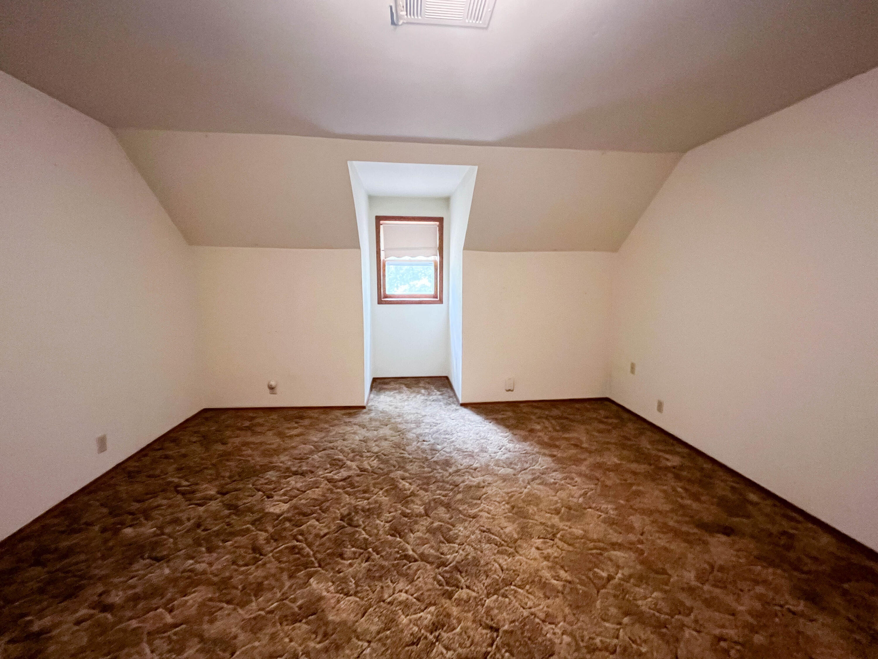 7704 County Road 2770 Property Photo 40