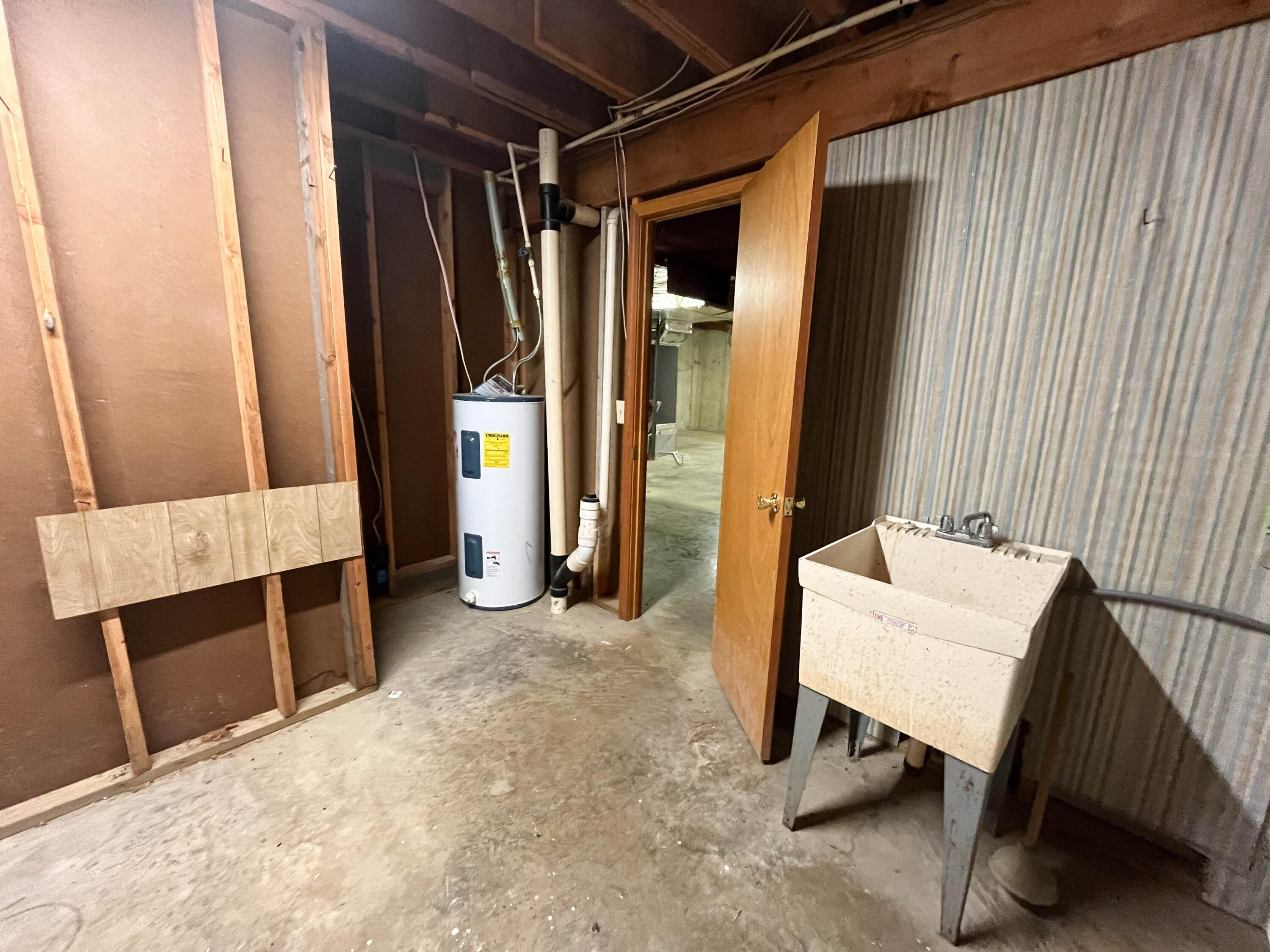 7704 County Road 2770 Property Photo 46