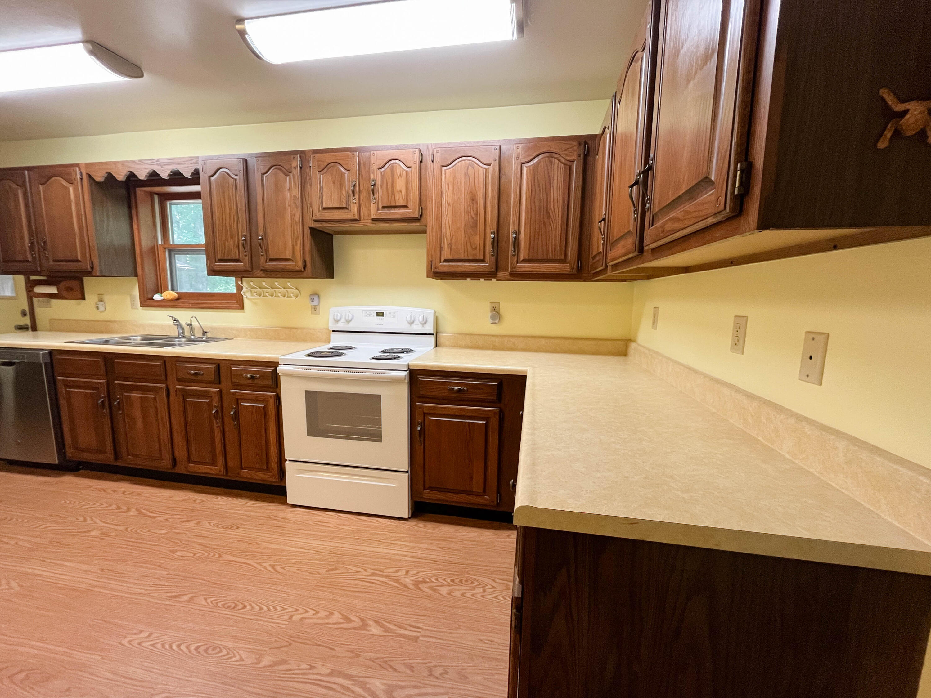 7704 County Road 2770 Property Photo 61