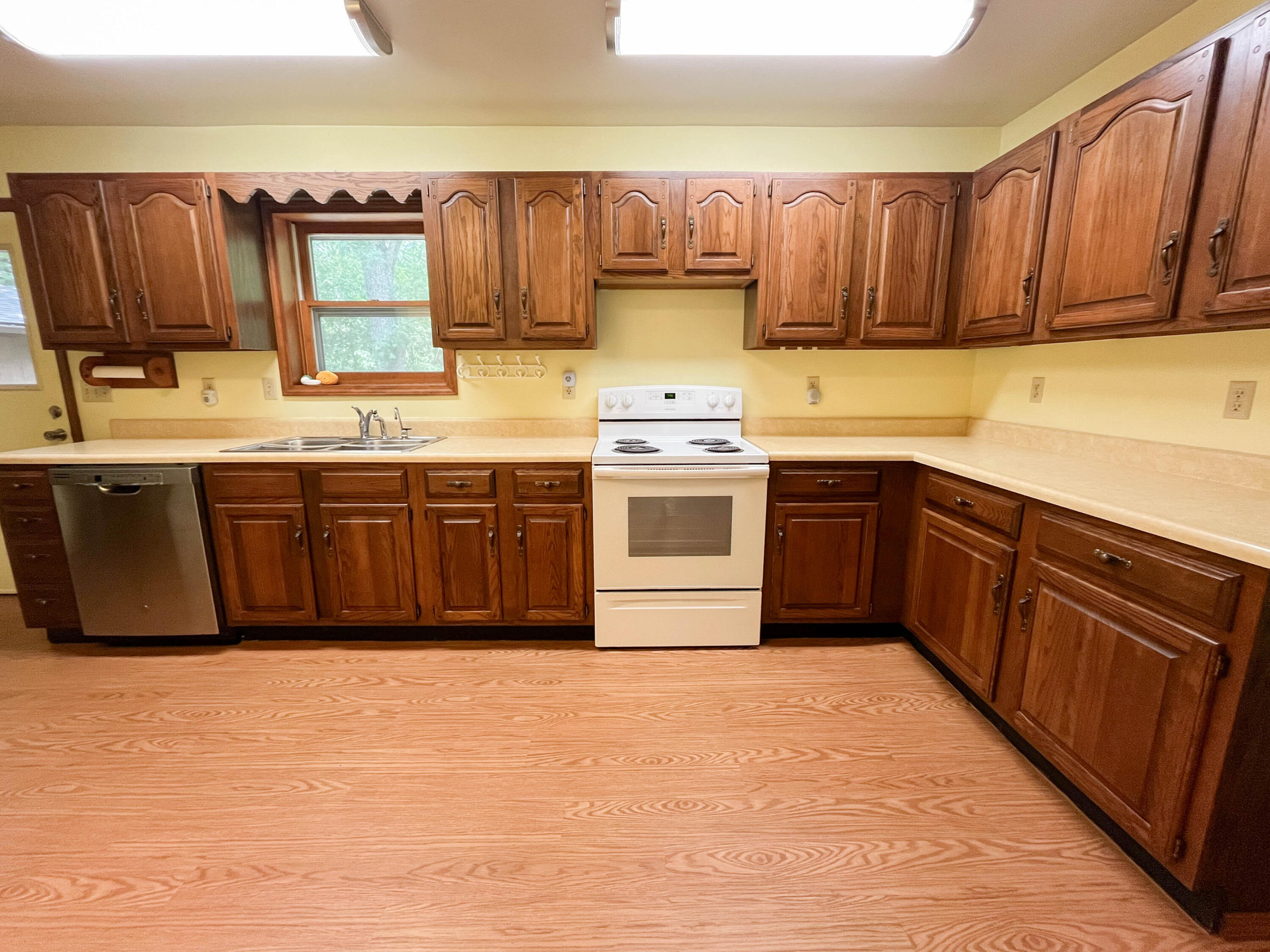 7704 County Road 2770 Property Photo 62