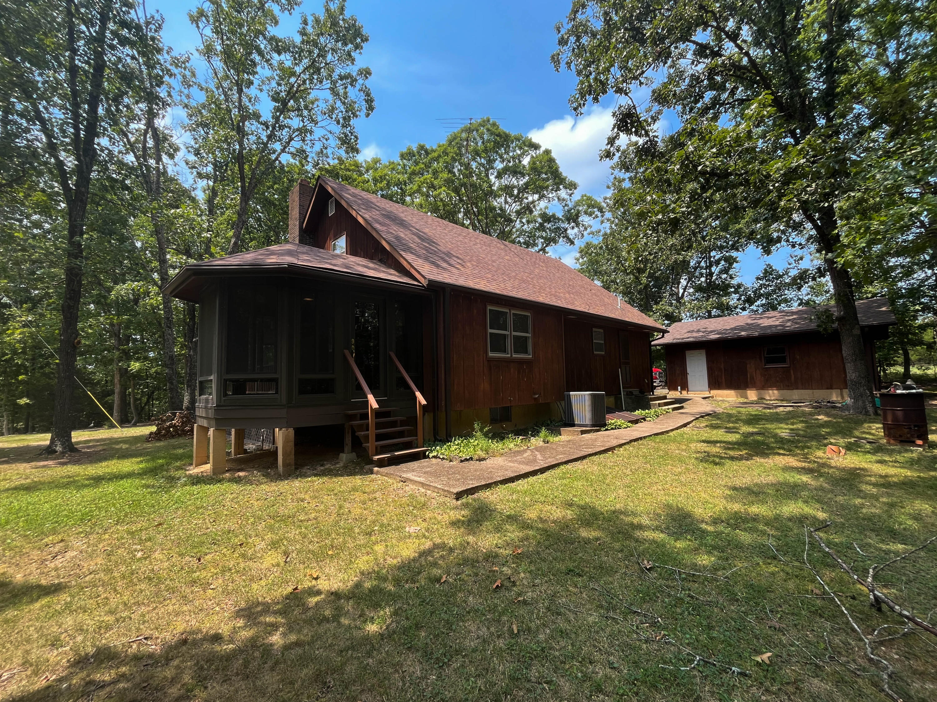 7704 County Road 2770 Property Photo 88
