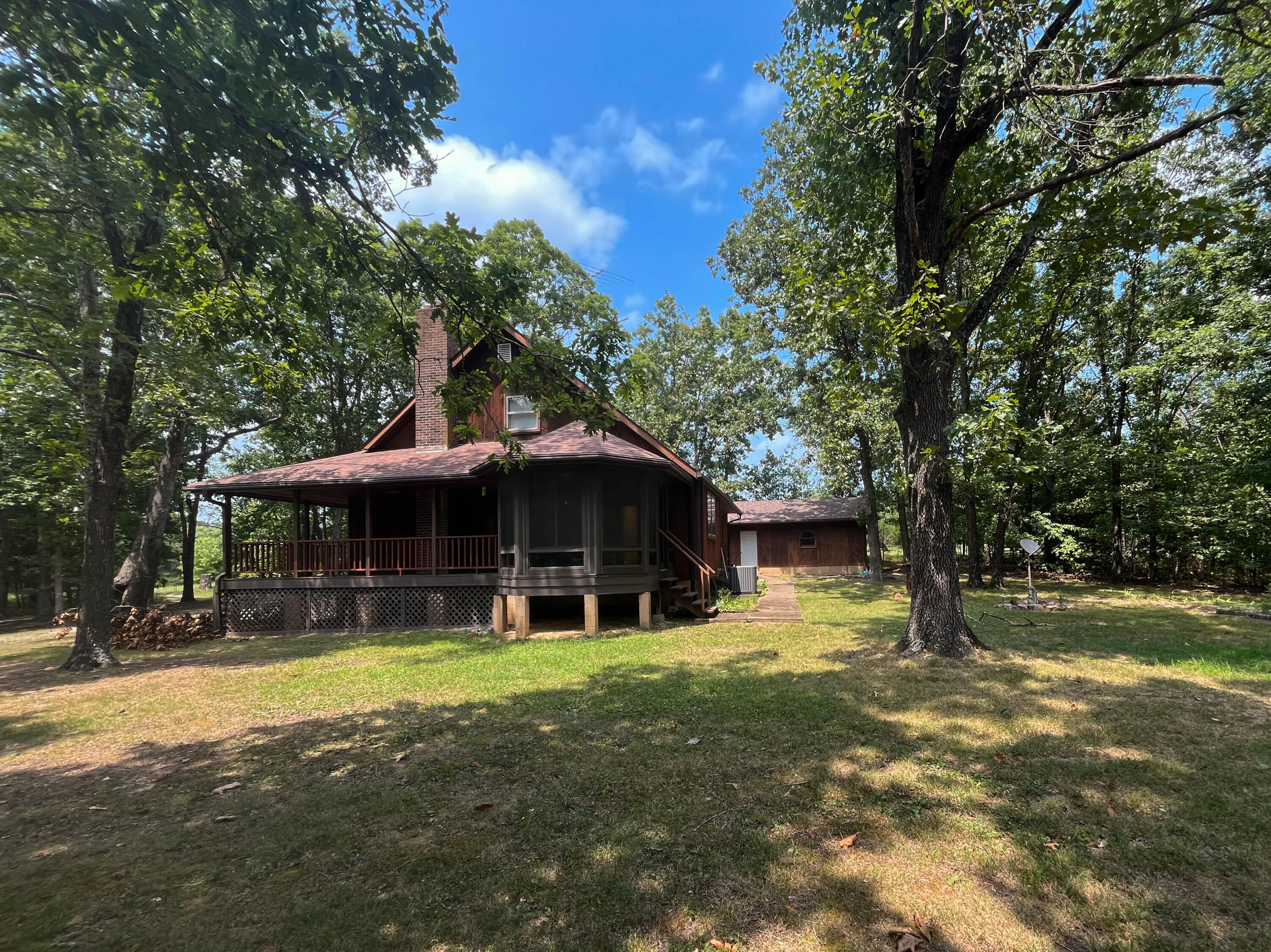 7704 County Road 2770 Property Photo 89