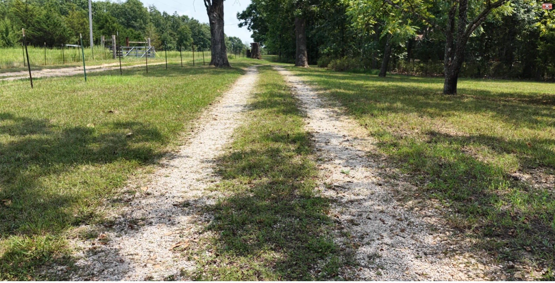 7704 County Road 2770 Property Photo 98