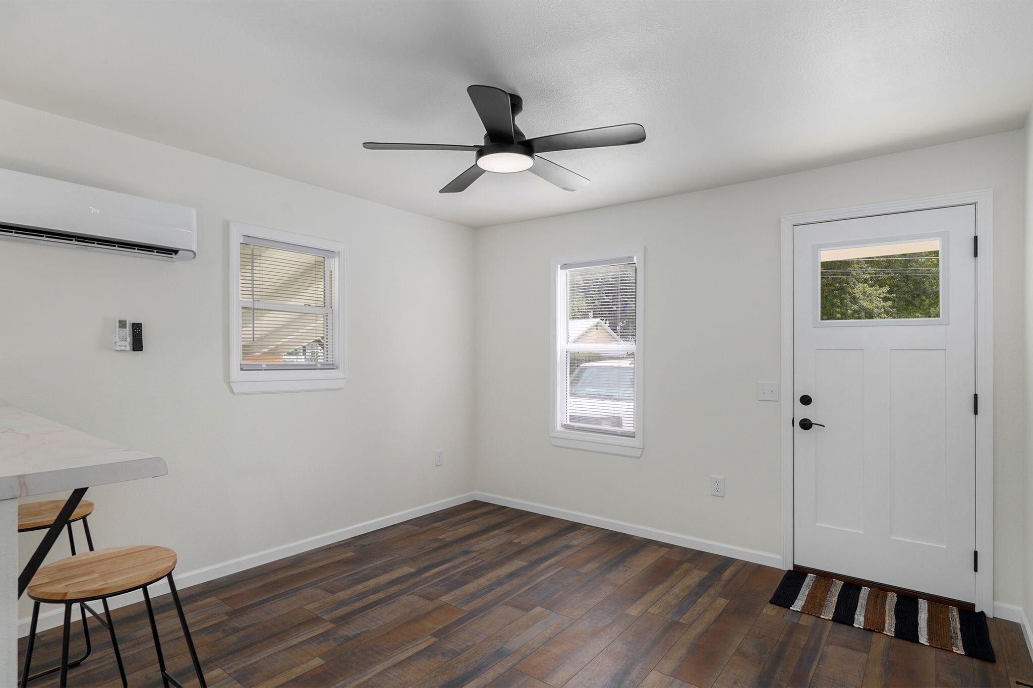 220 East Olive Street Property Photo 5