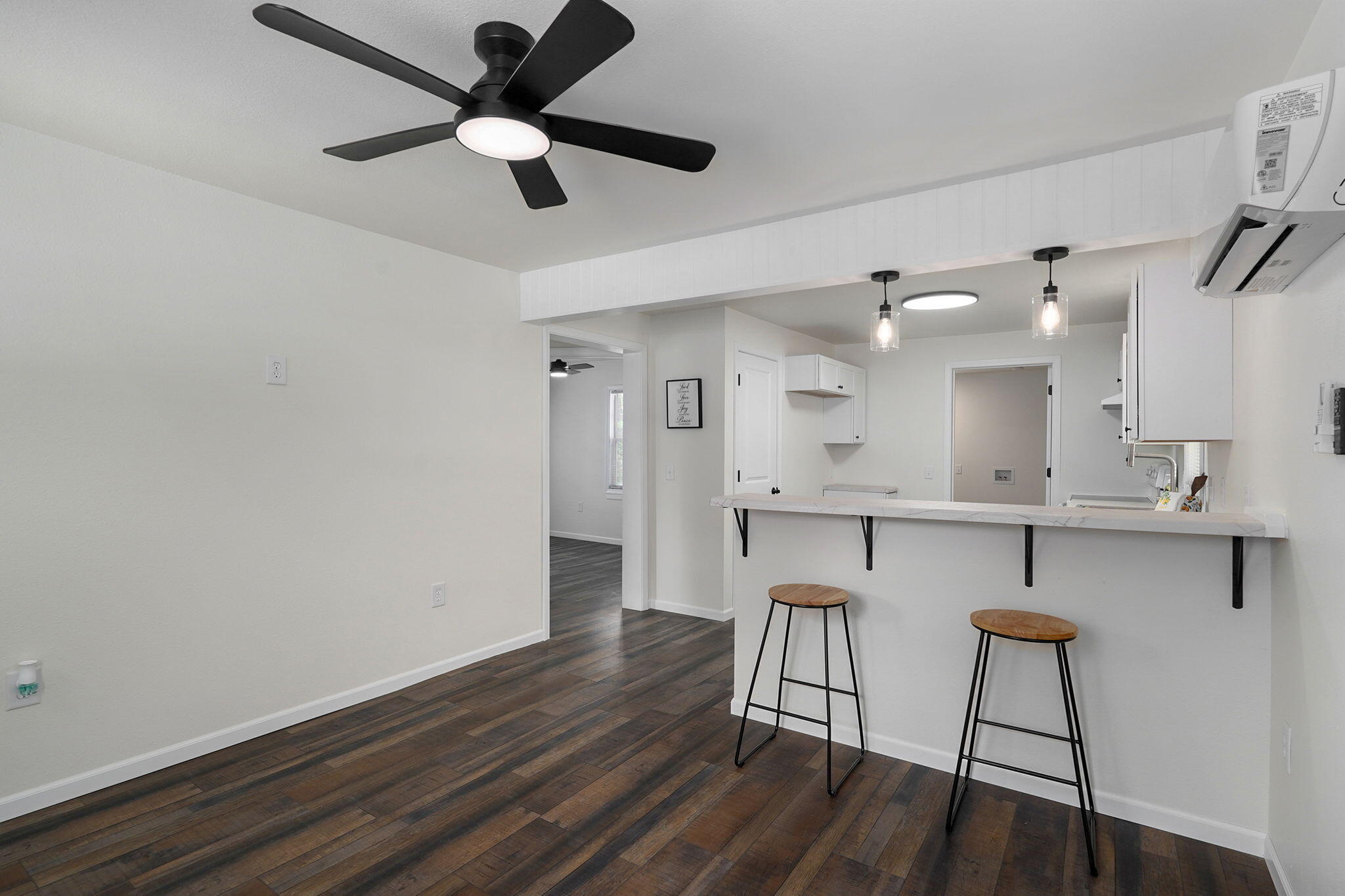 220 East Olive Street Property Photo 7