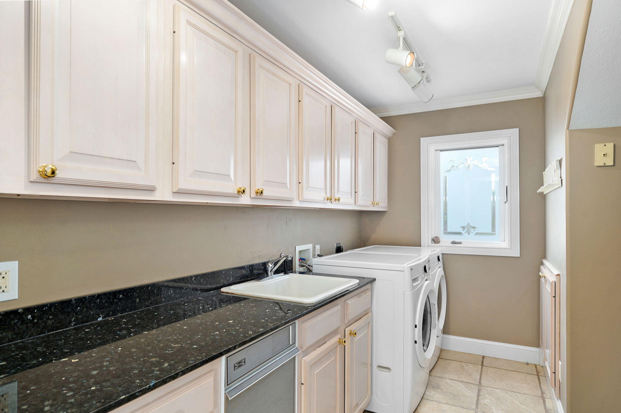 14 Dalton Circle Property Photo 20