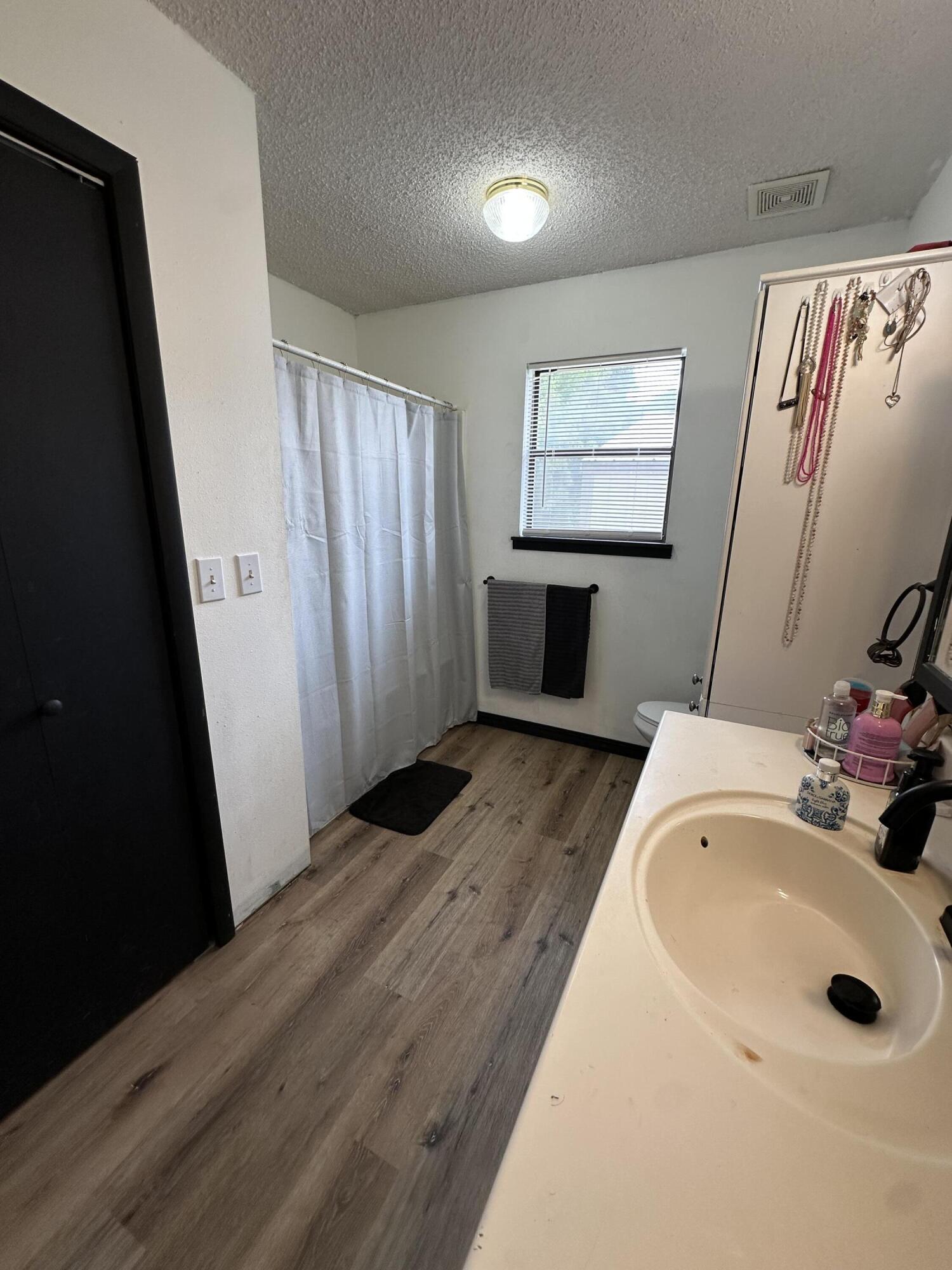 12233 Apple Road Property Photo 10
