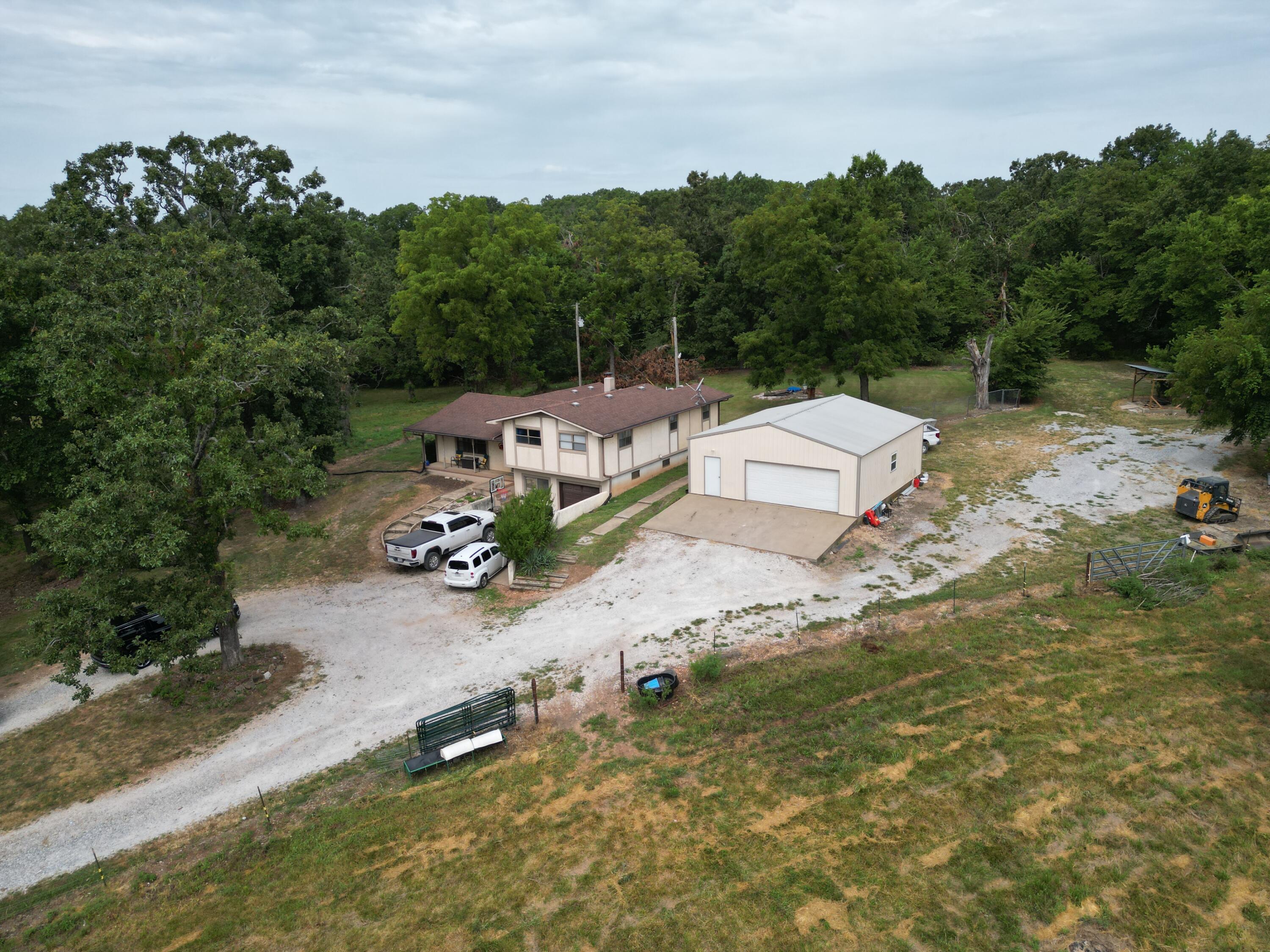 12233 Apple Road Property Photo 16