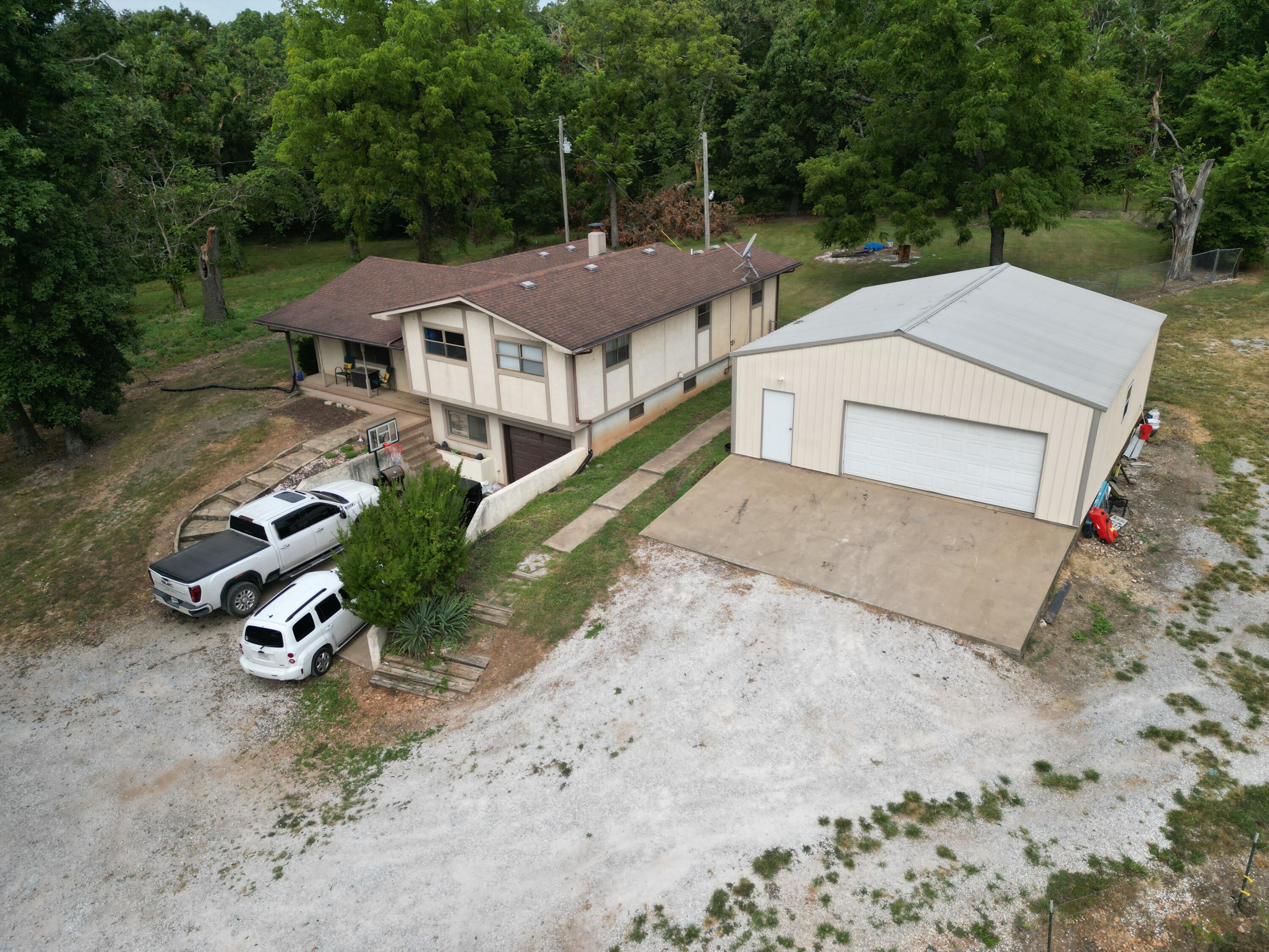 12233 Apple Road Property Photo 17