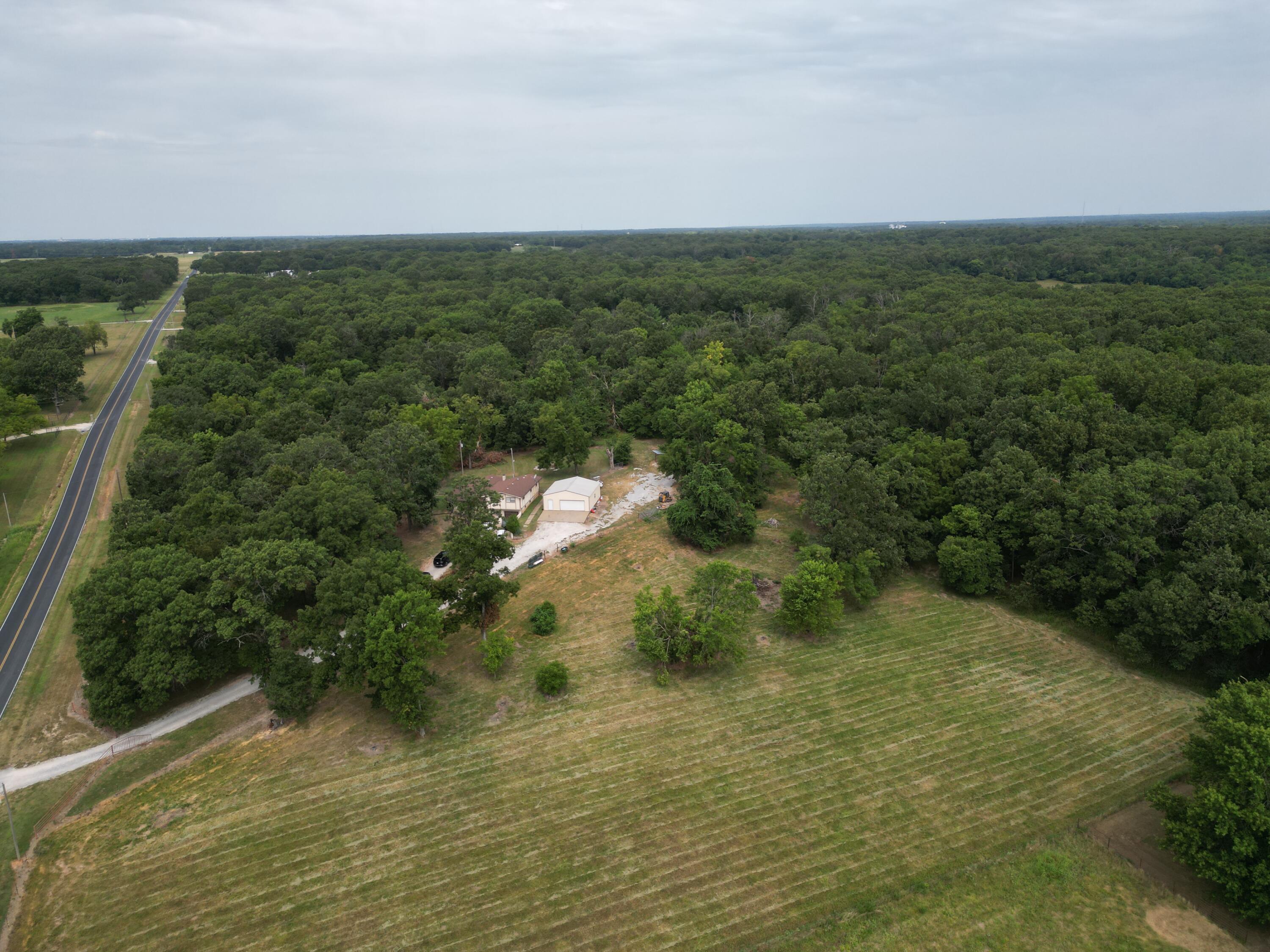 12233 Apple Road Property Photo 18