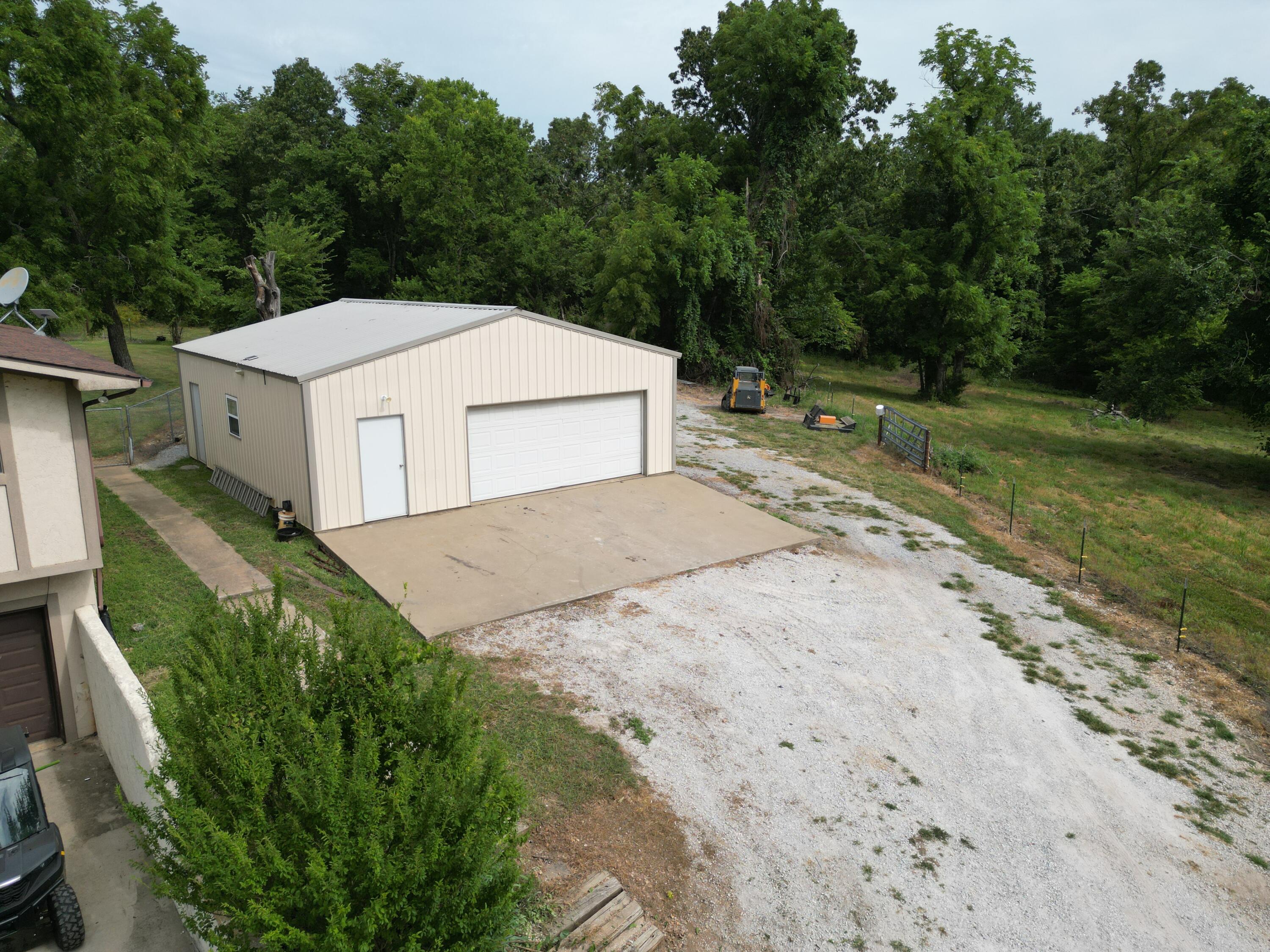 12233 Apple Road Property Photo 31