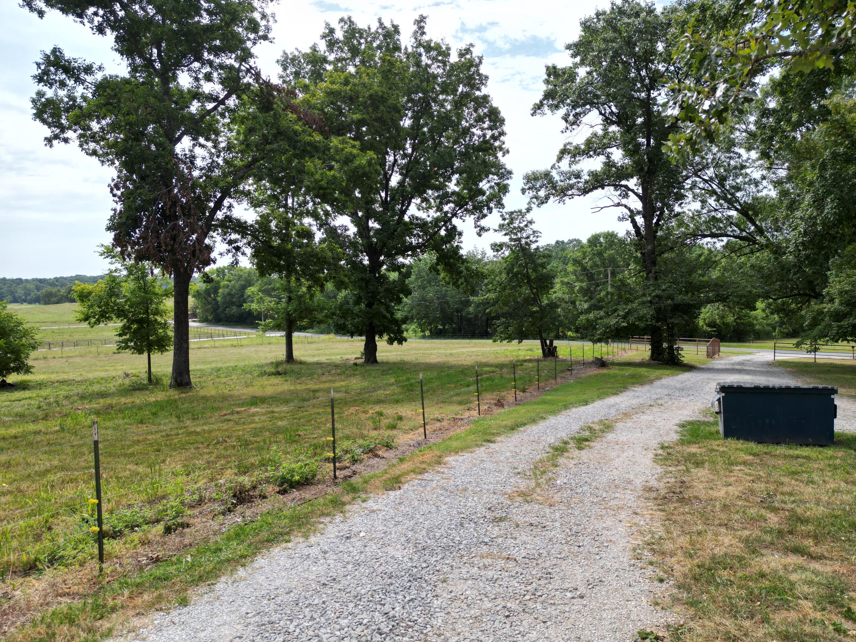 12233 Apple Road Property Photo 34