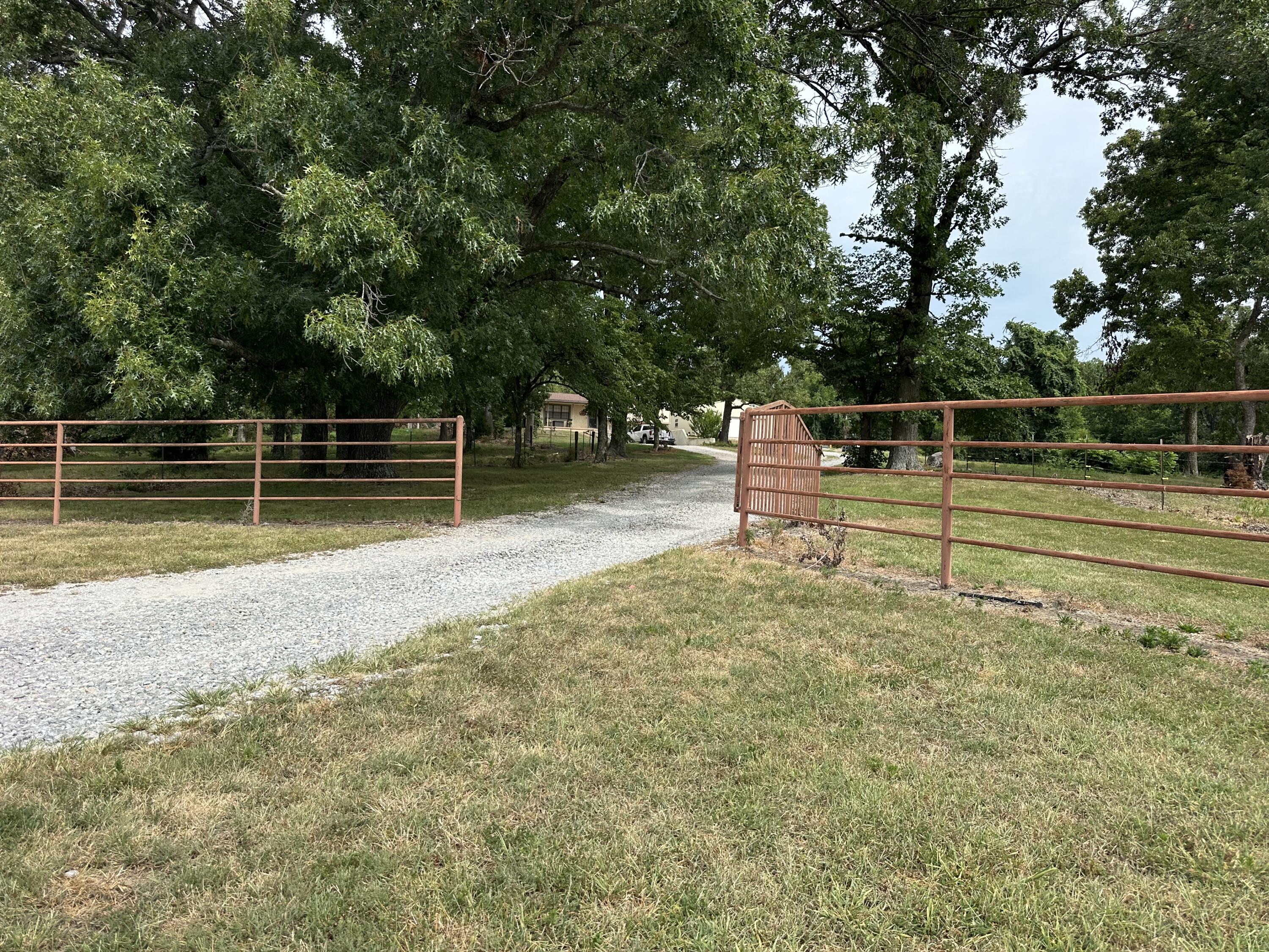 12233 Apple Road Property Photo 35